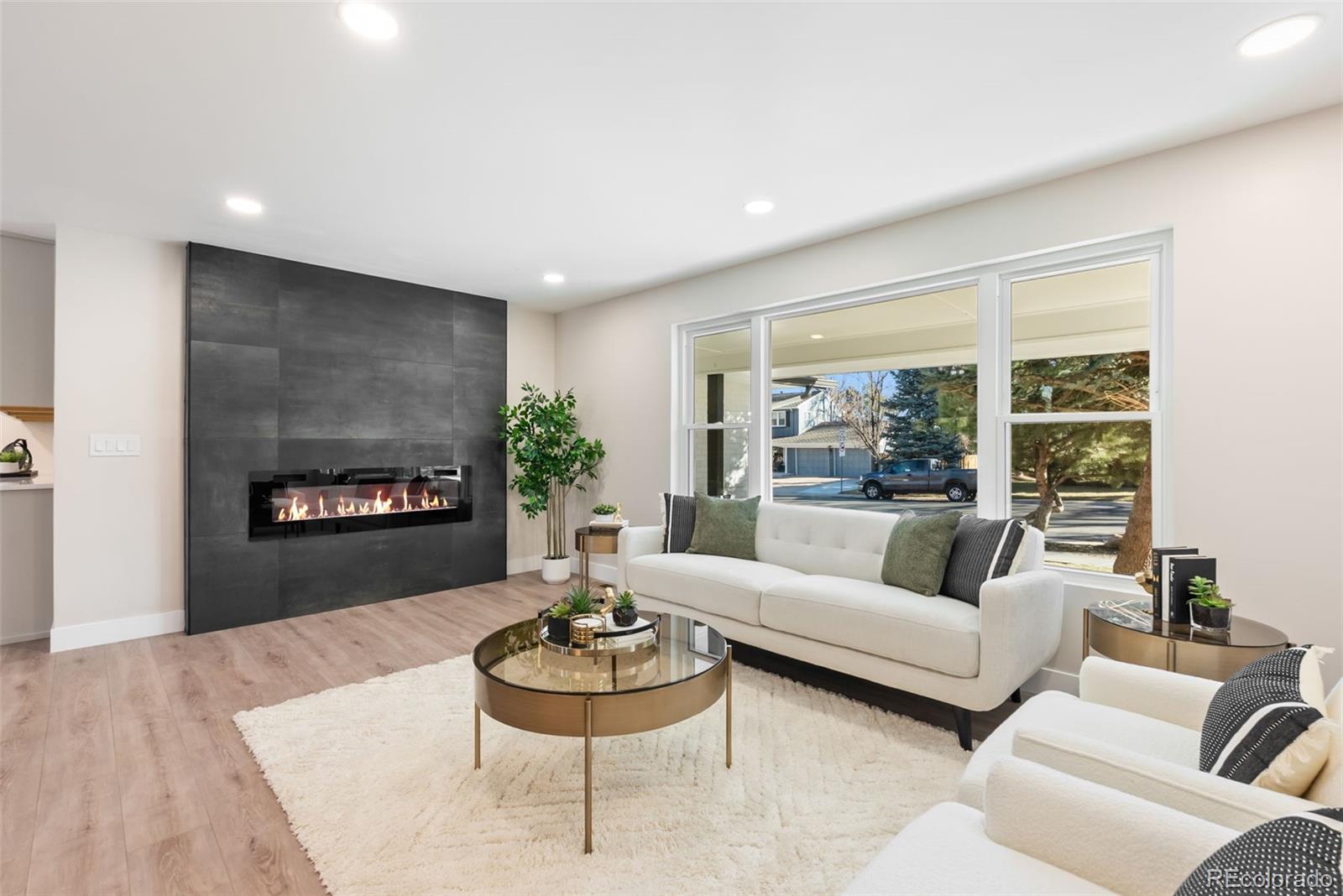 MLS Image #4 for 3831 s hillcrest drive,denver, Colorado