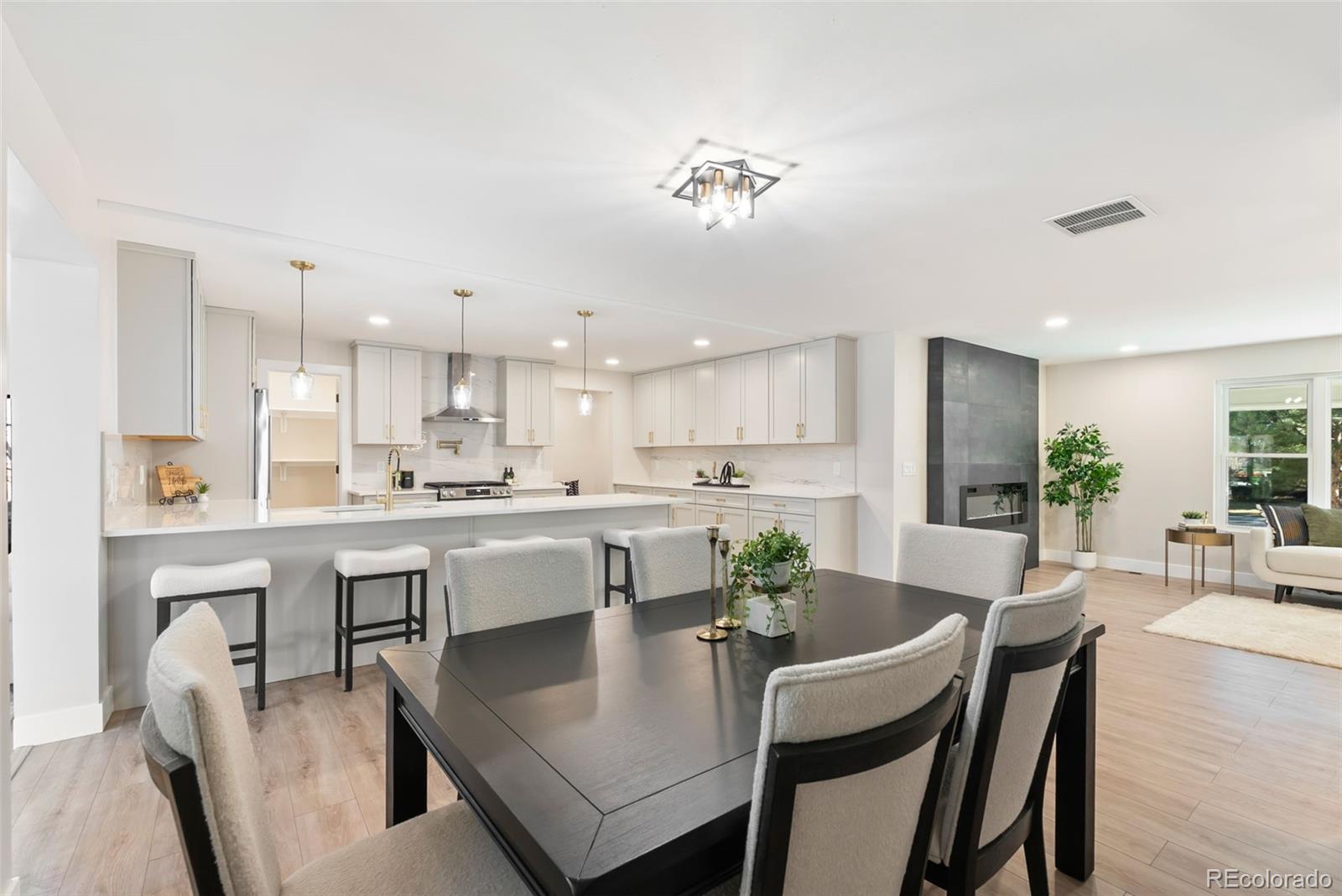 MLS Image #9 for 3831 s hillcrest drive,denver, Colorado