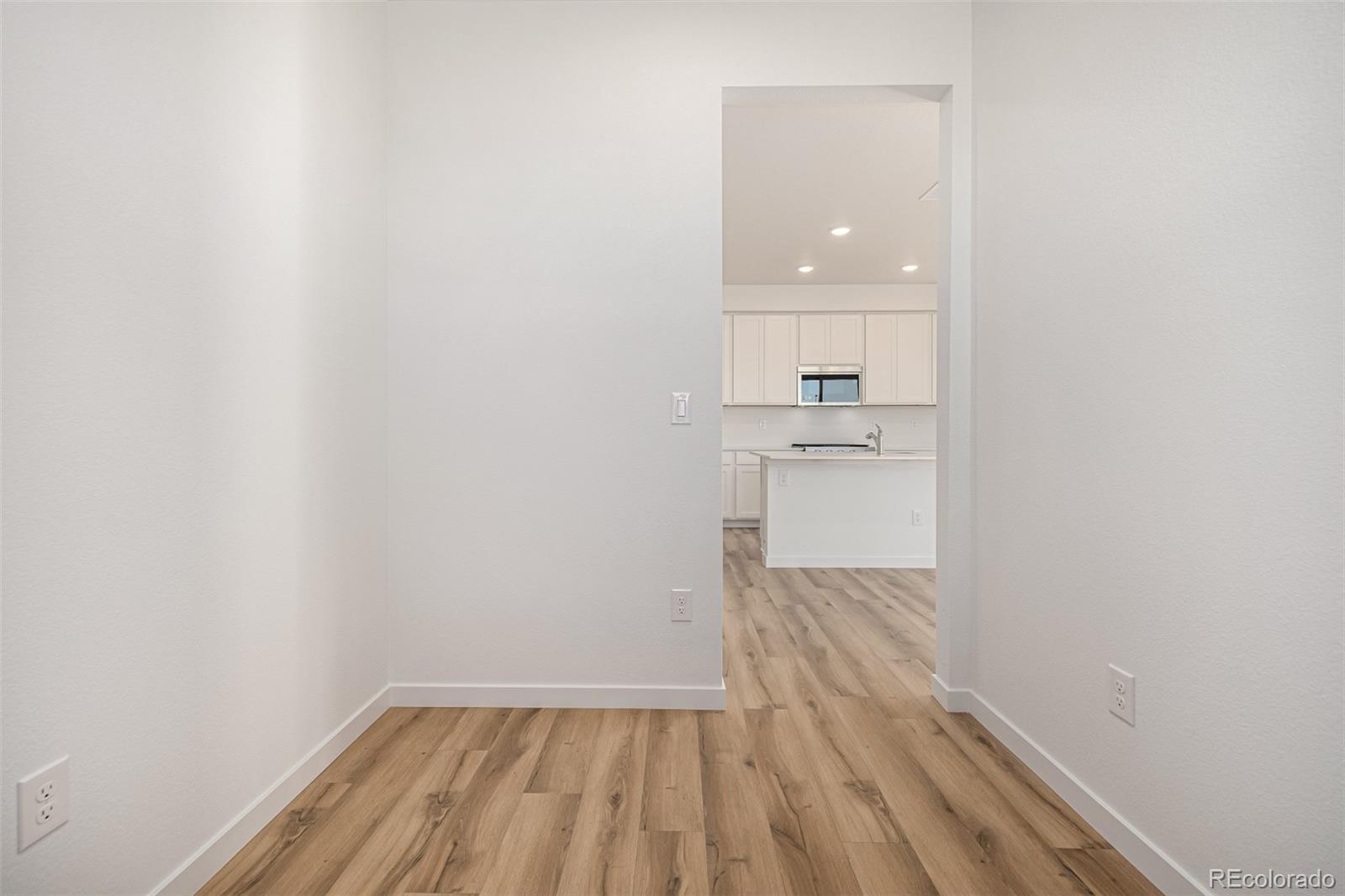MLS Image #18 for 2631 e 102nd place,thornton, Colorado