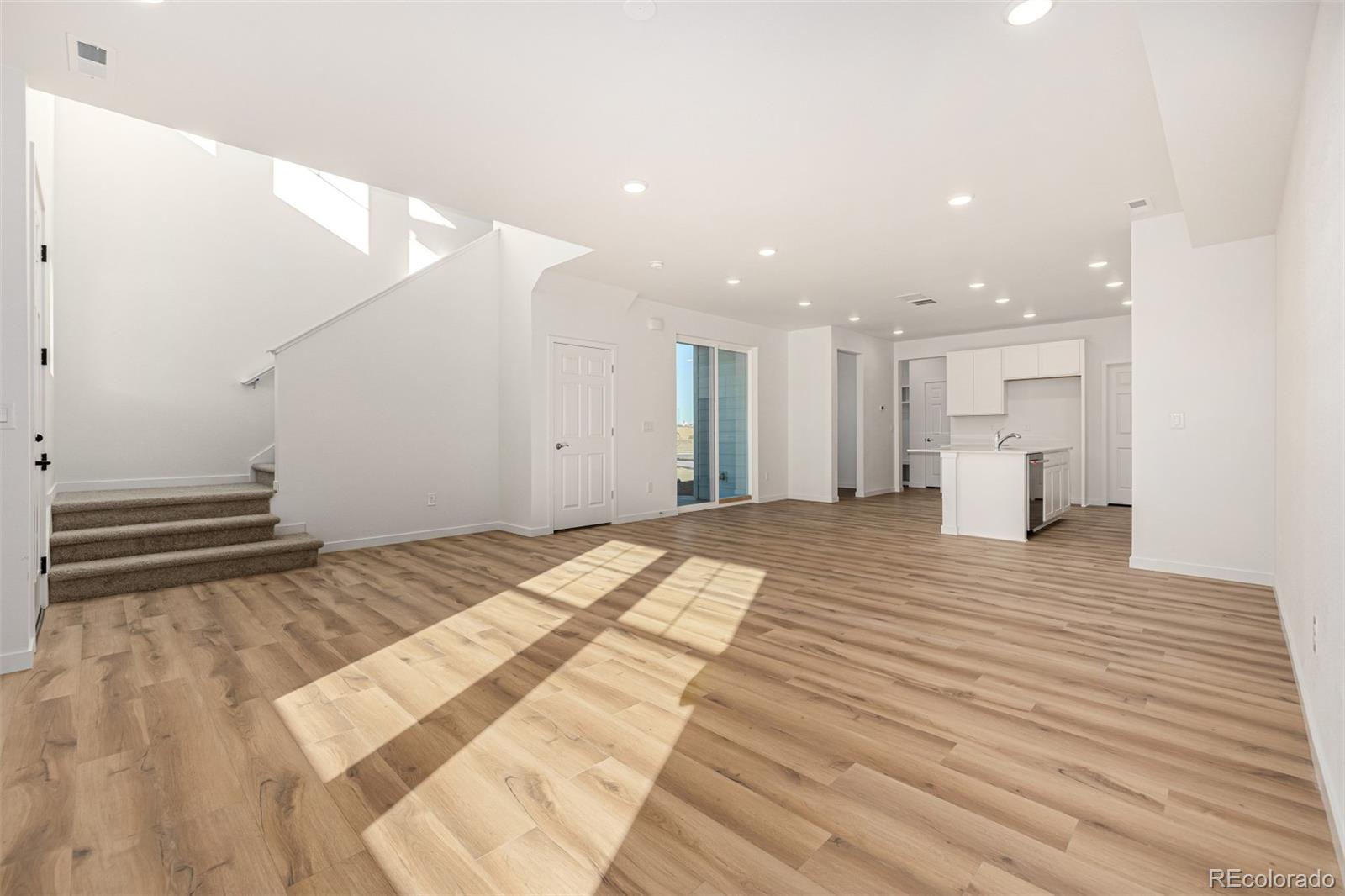 MLS Image #5 for 2631 e 102nd place,thornton, Colorado