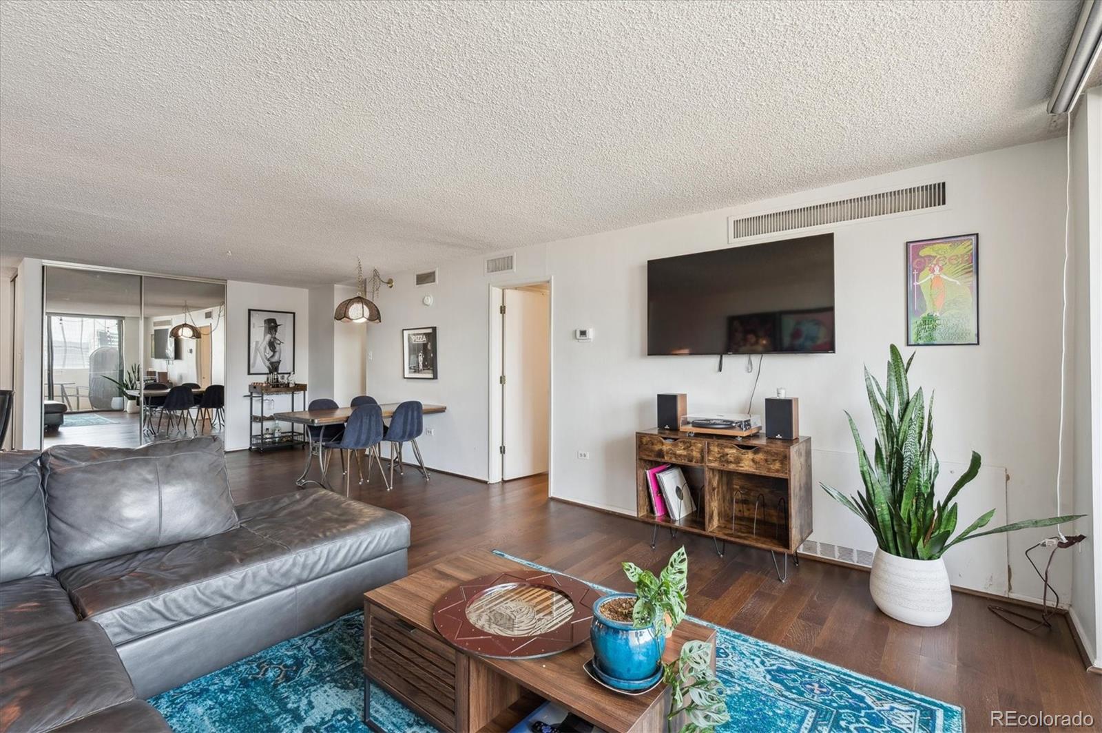 MLS Image #6 for 1020  15th street,denver, Colorado