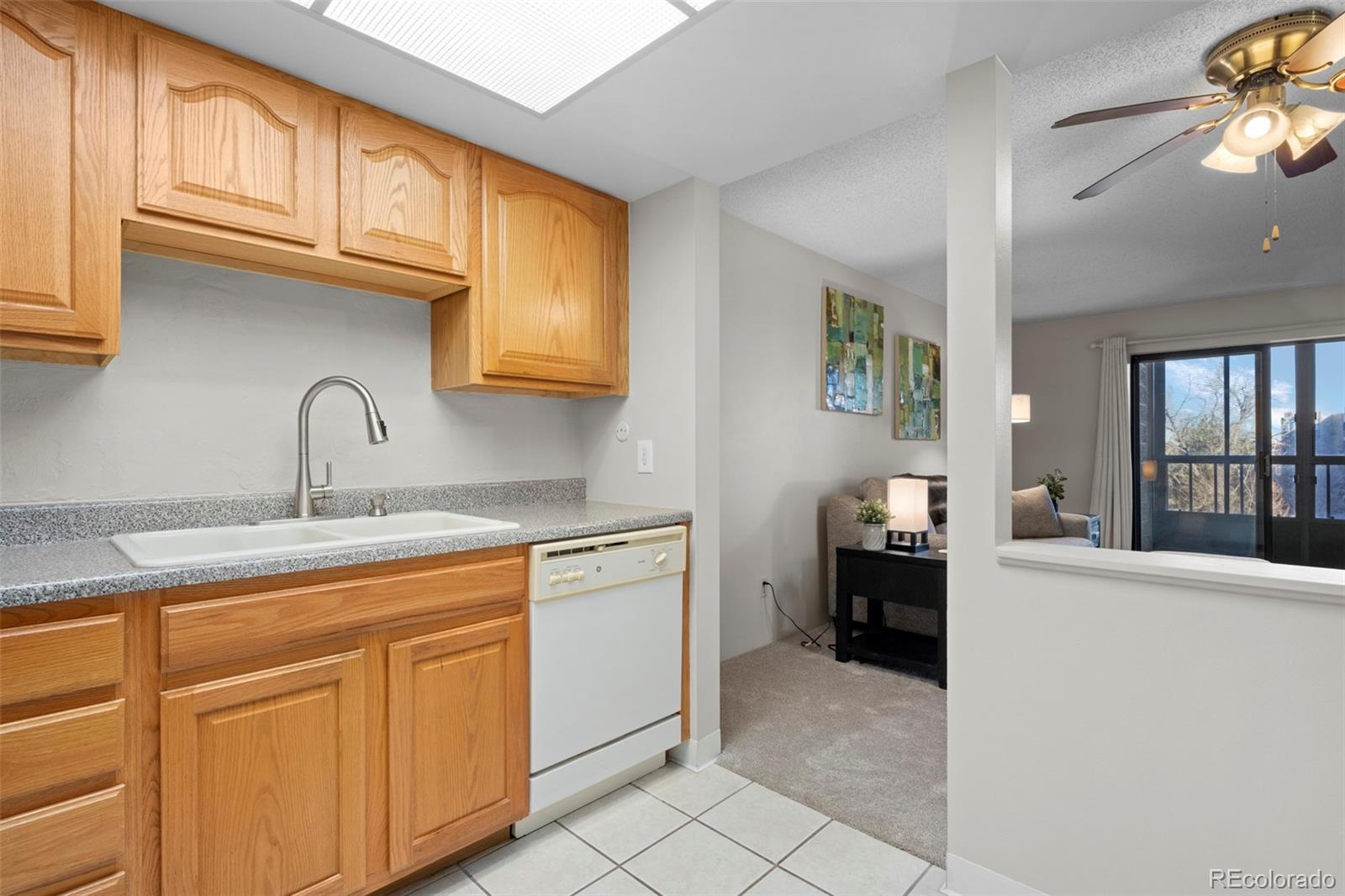 MLS Image #8 for 13992 e marina drive,aurora, Colorado