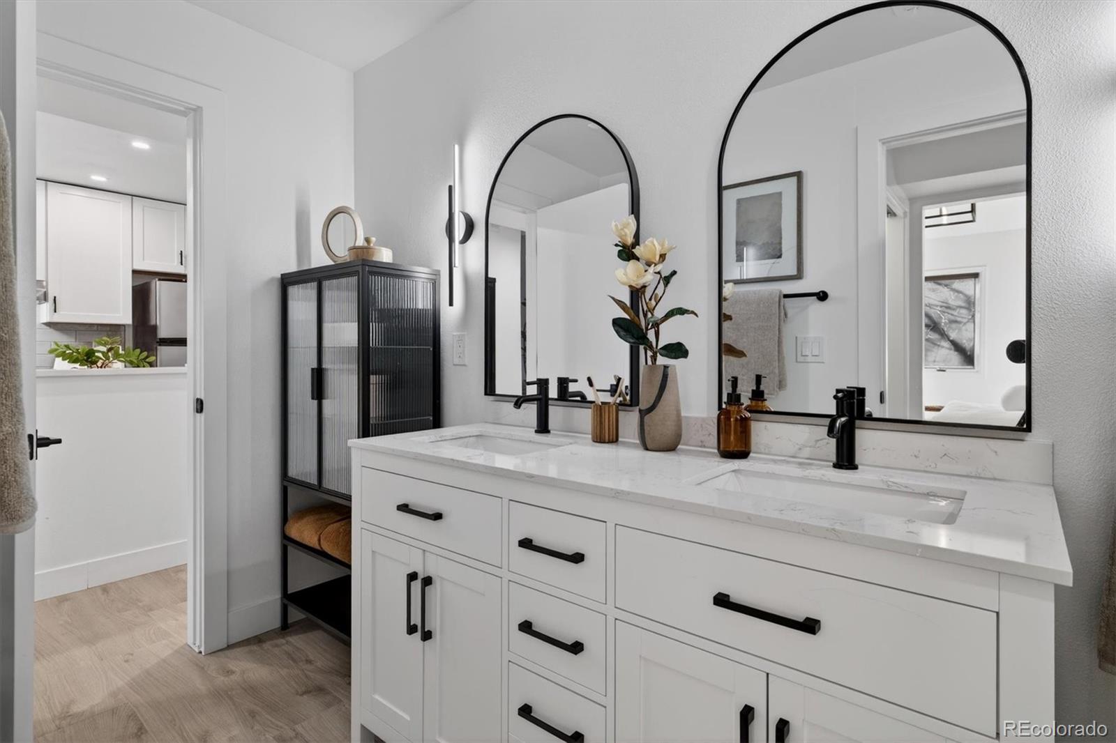 MLS Image #16 for 170 s jackson street 205,denver, Colorado