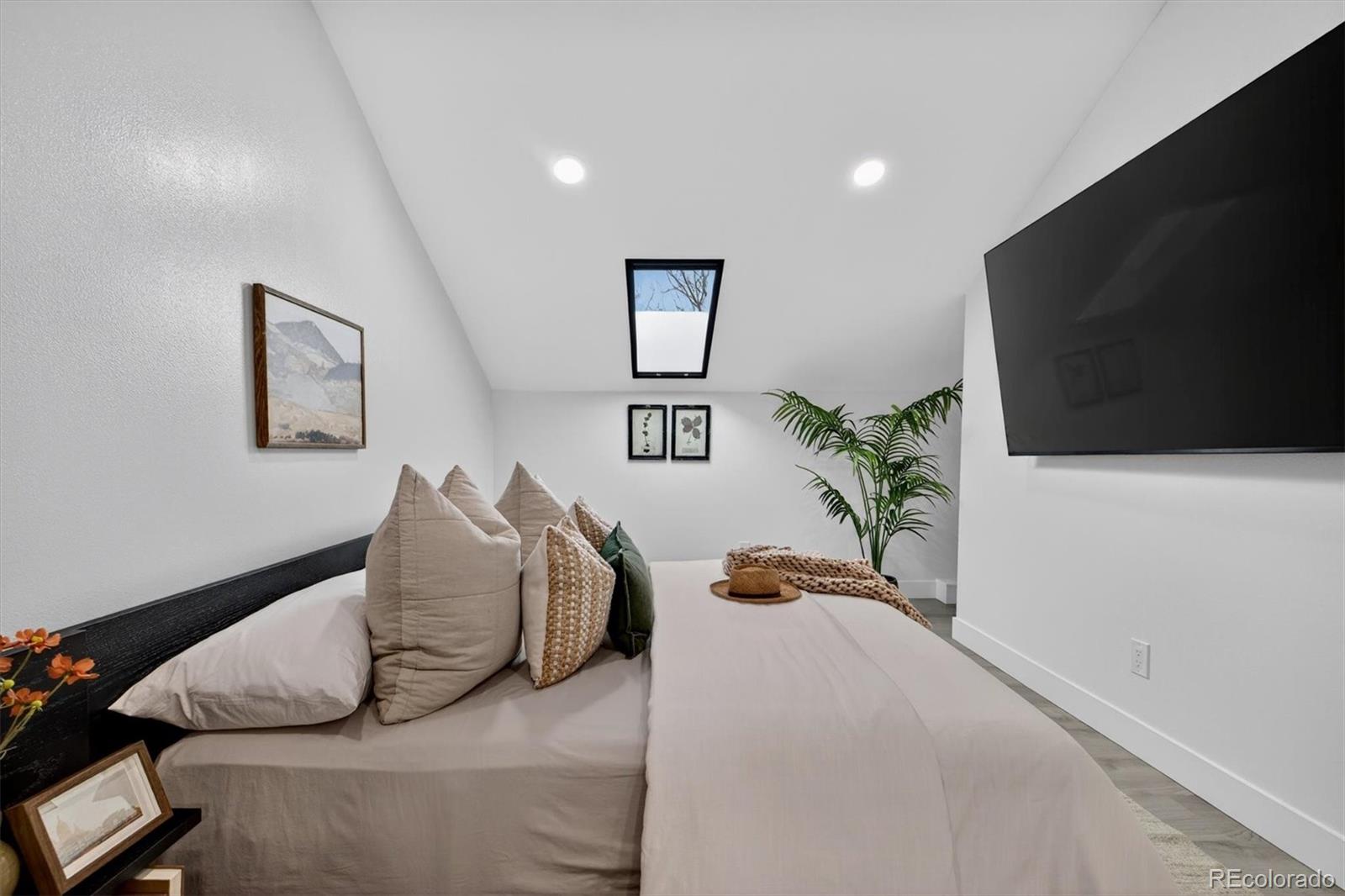 MLS Image #19 for 170 s jackson street 205,denver, Colorado