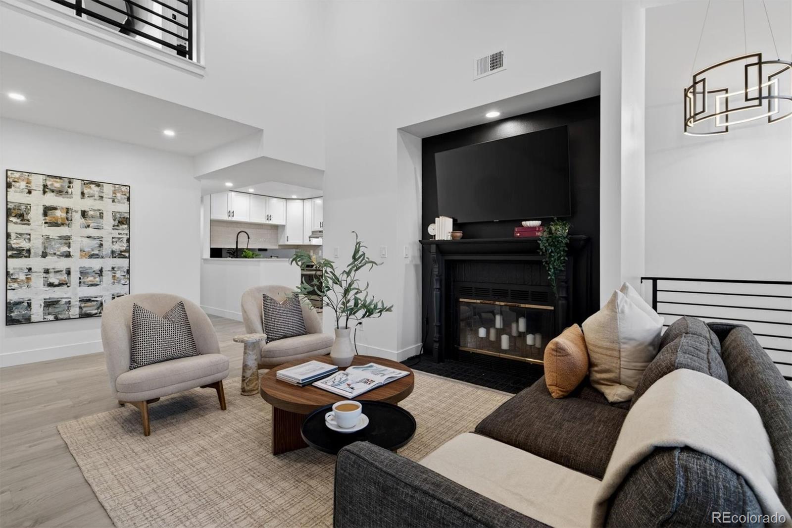 MLS Image #2 for 170 s jackson street 205,denver, Colorado
