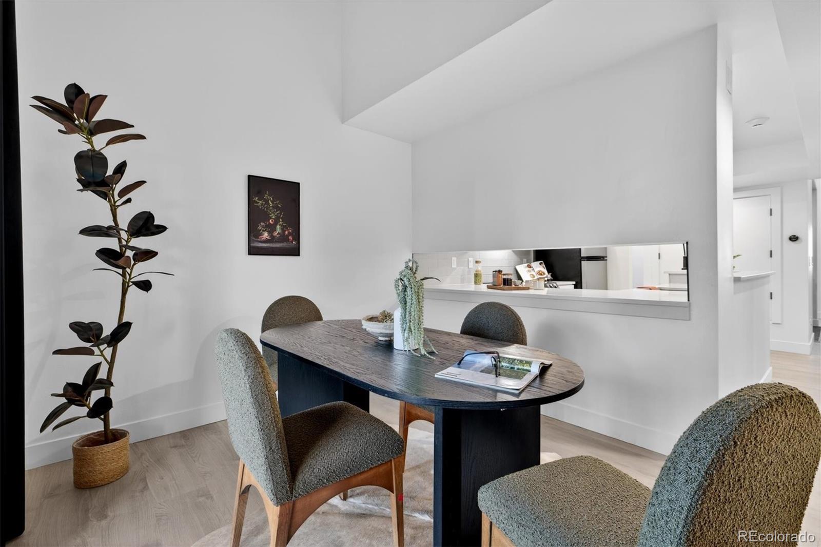 MLS Image #3 for 170 s jackson street 205,denver, Colorado