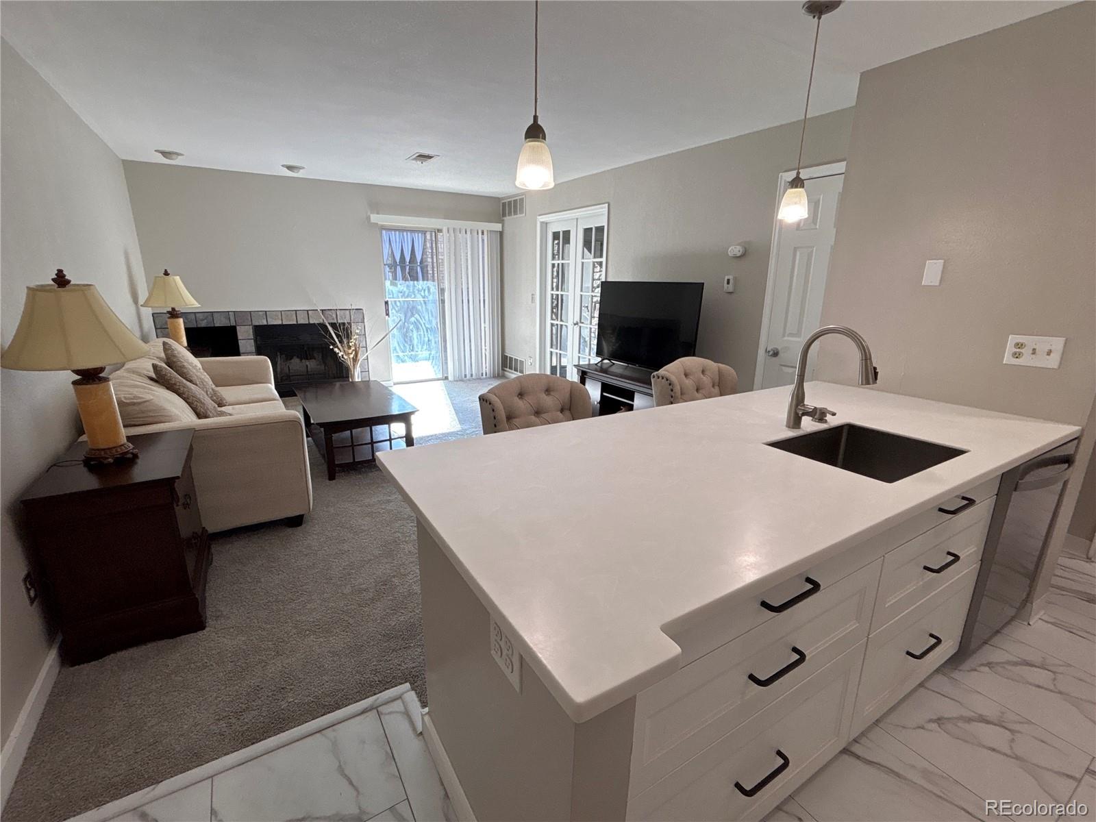 MLS Image #5 for 2575 s syracuse way j102,denver, Colorado