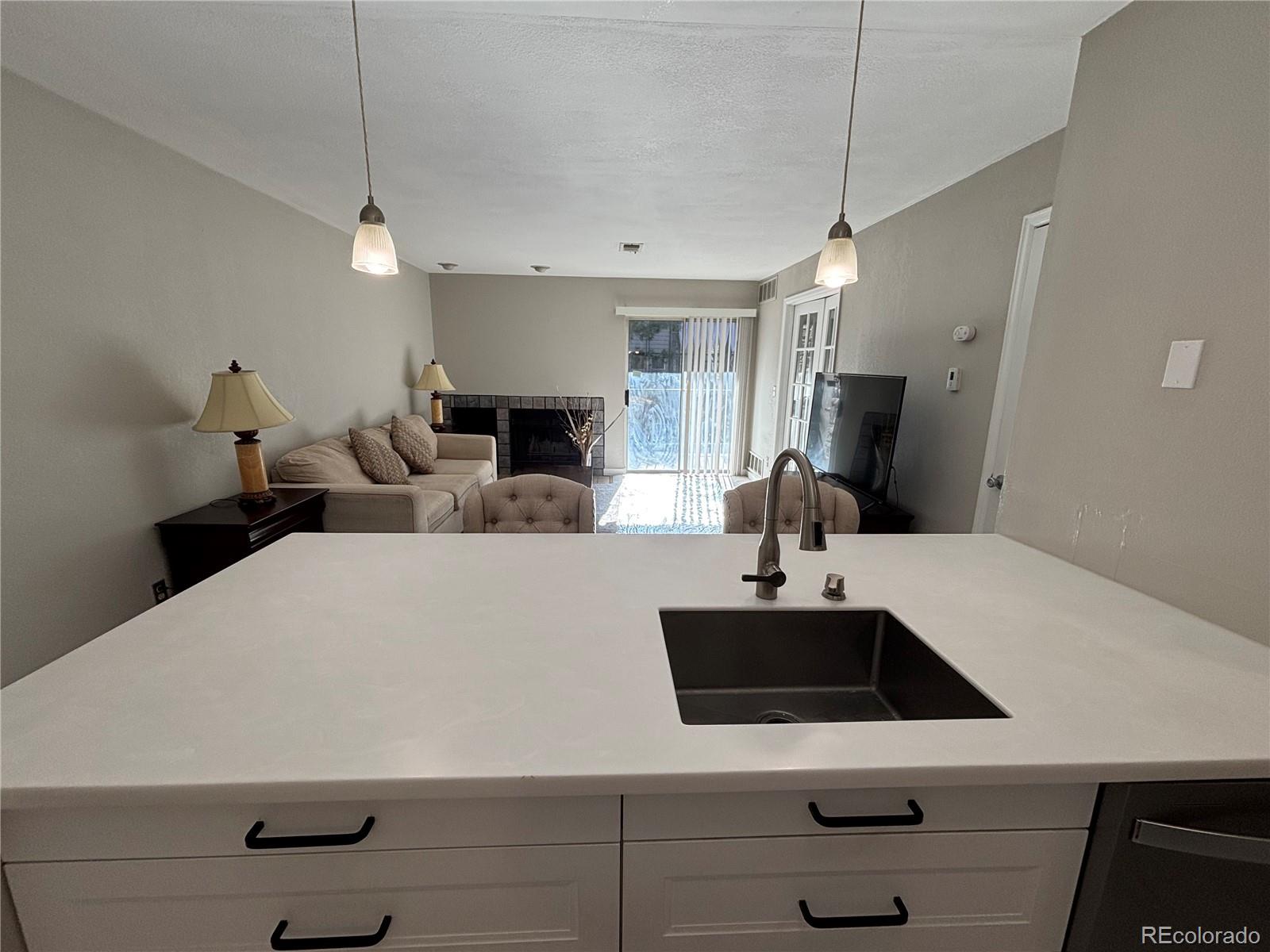 MLS Image #6 for 2575 s syracuse way j102,denver, Colorado