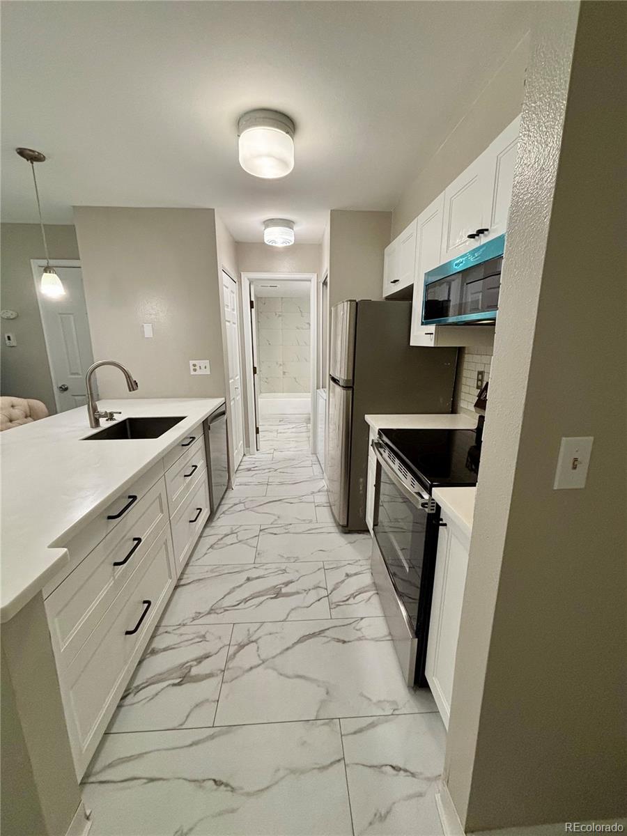 MLS Image #7 for 2575 s syracuse way j102,denver, Colorado