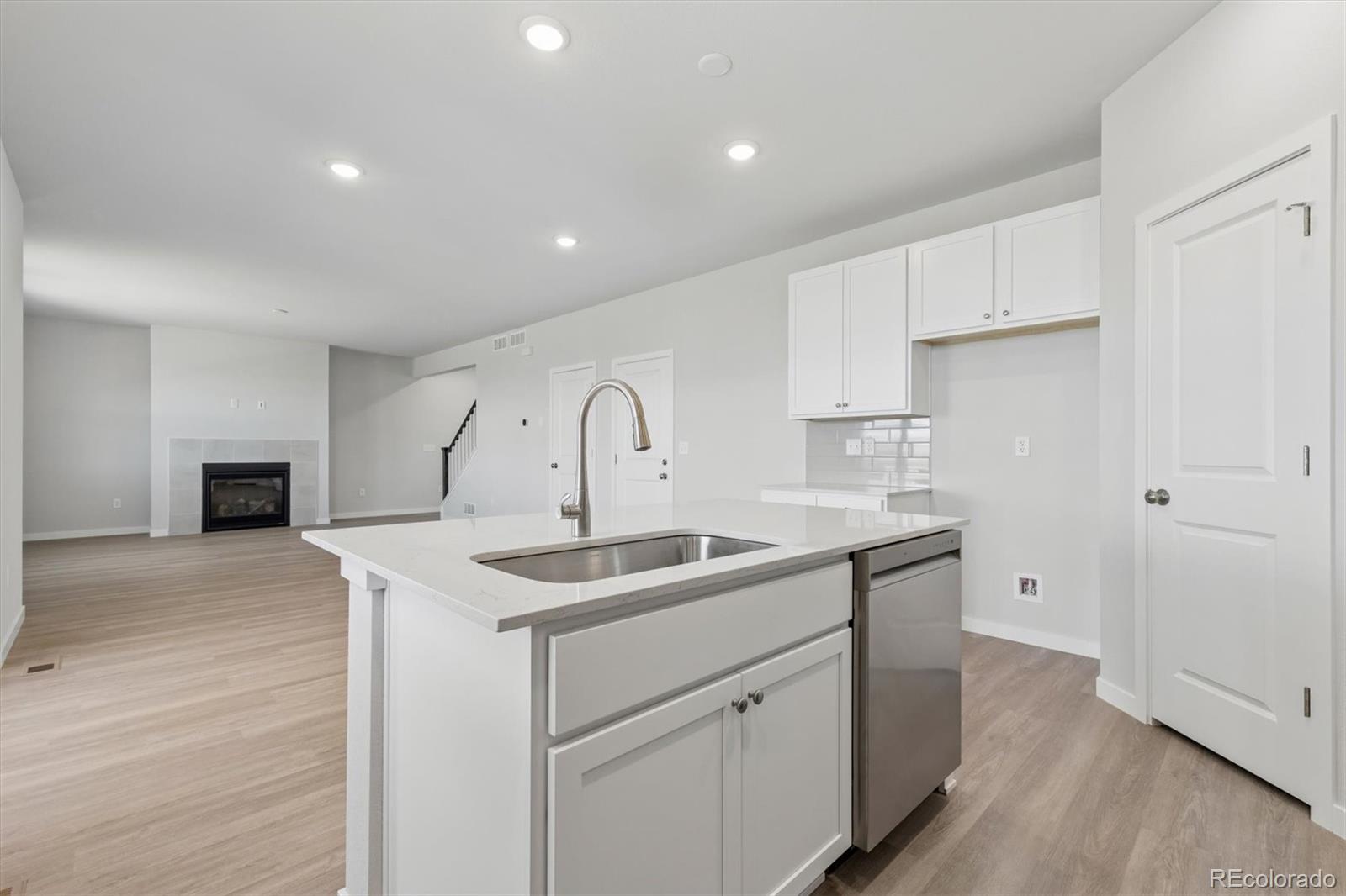 MLS Image #9 for 3691  sandreed street,dacono, Colorado