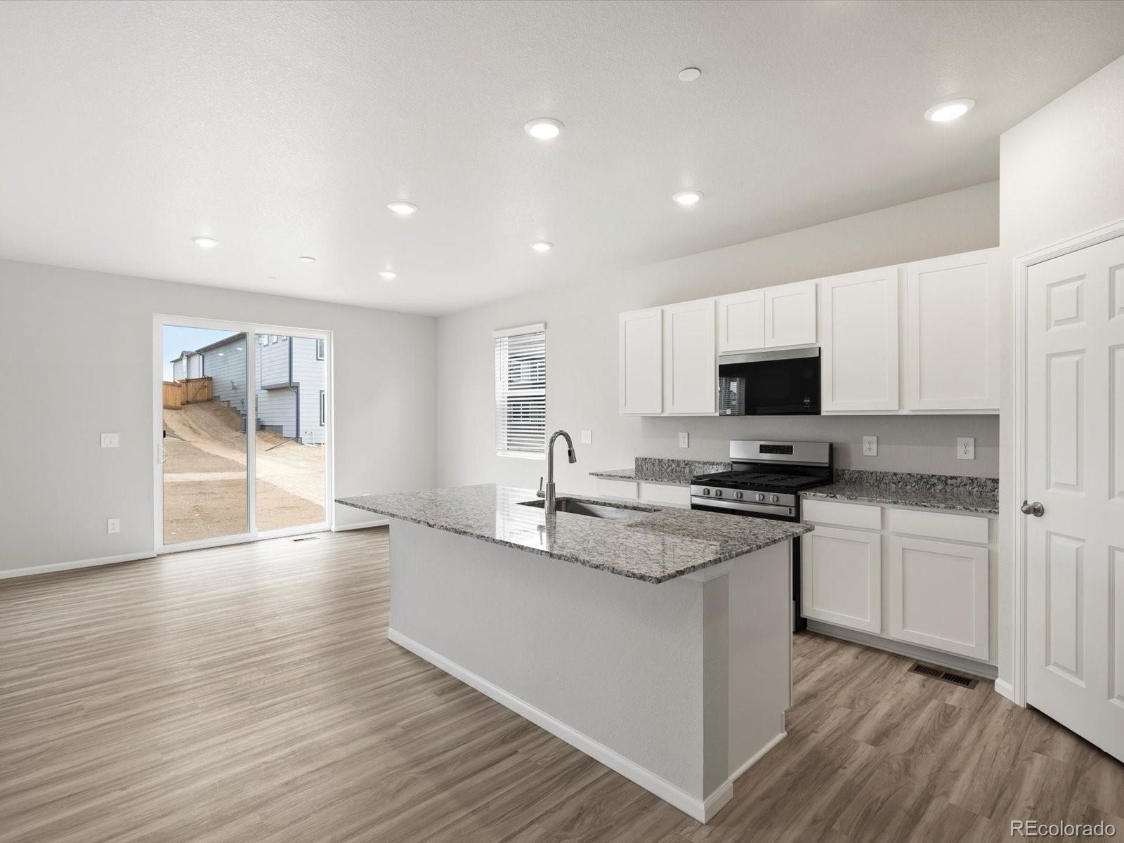 MLS Image #7 for 8928  salida street,commerce city, Colorado