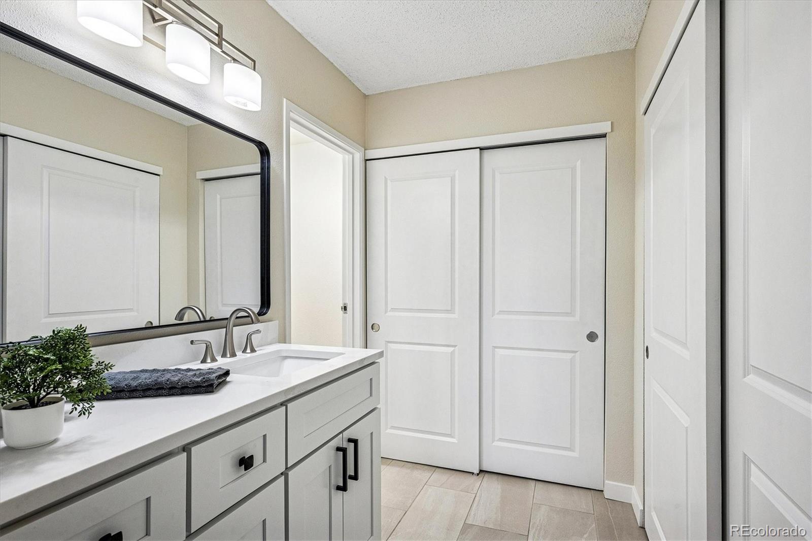 MLS Image #22 for 14050 e linvale place,aurora, Colorado