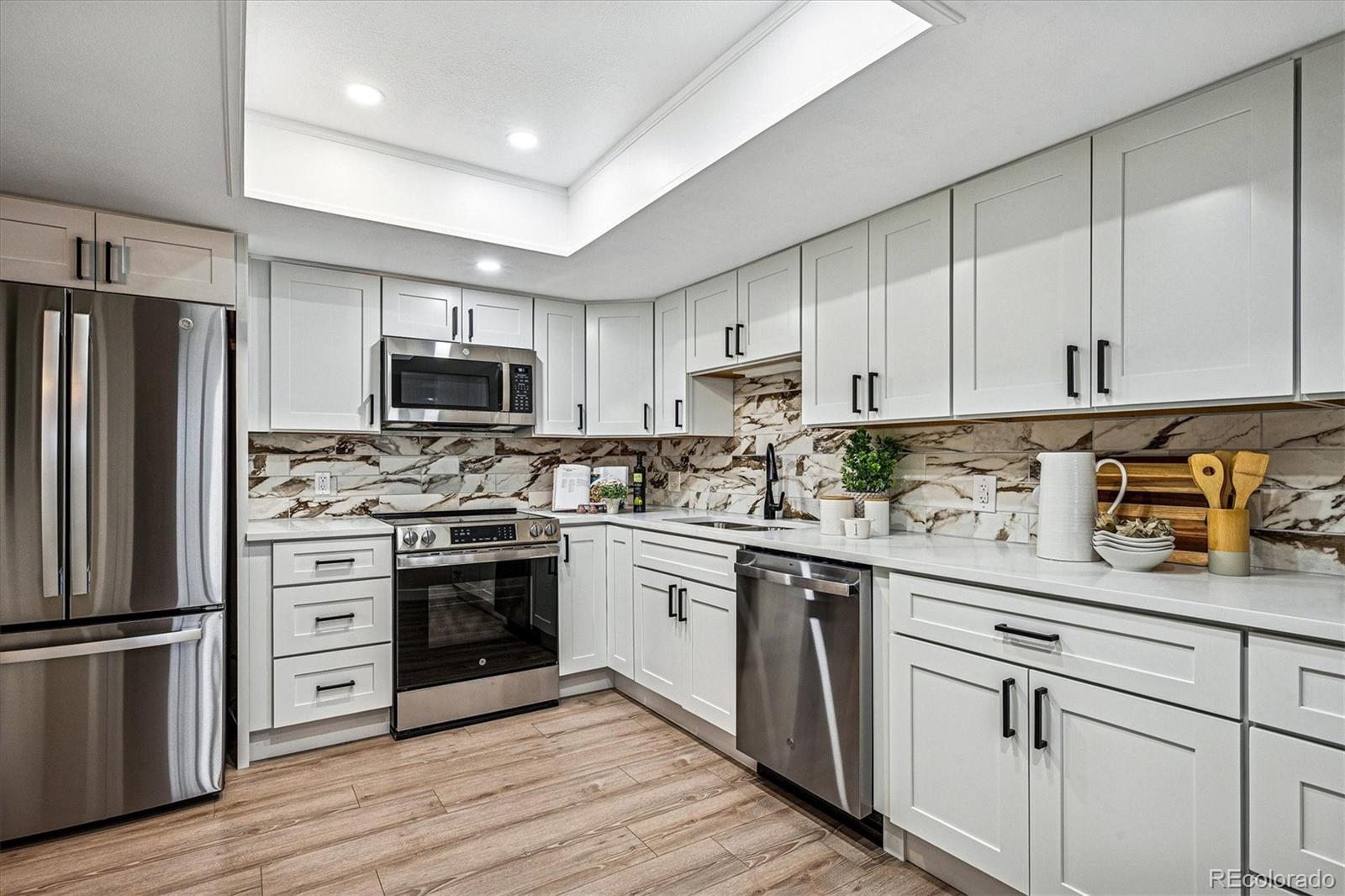 MLS Image #7 for 14050 e linvale place,aurora, Colorado