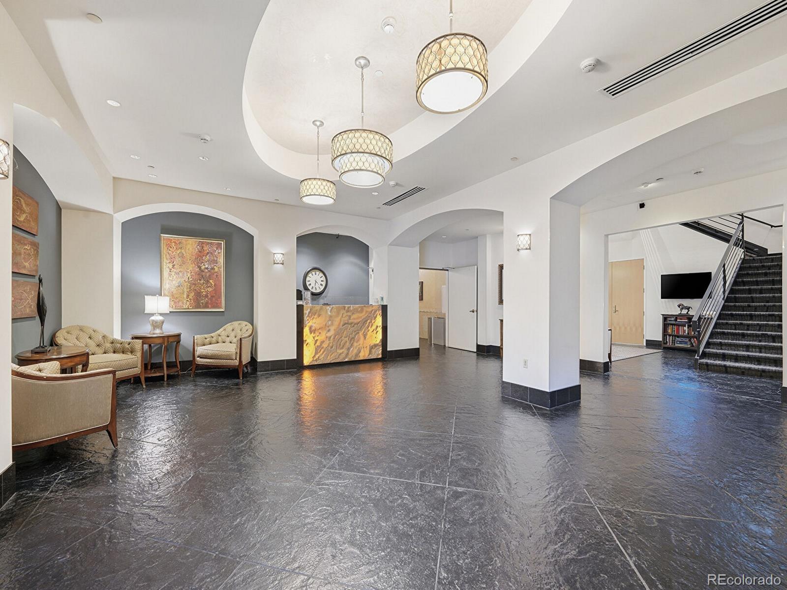 MLS Image #16 for 925 n lincoln street,denver, Colorado