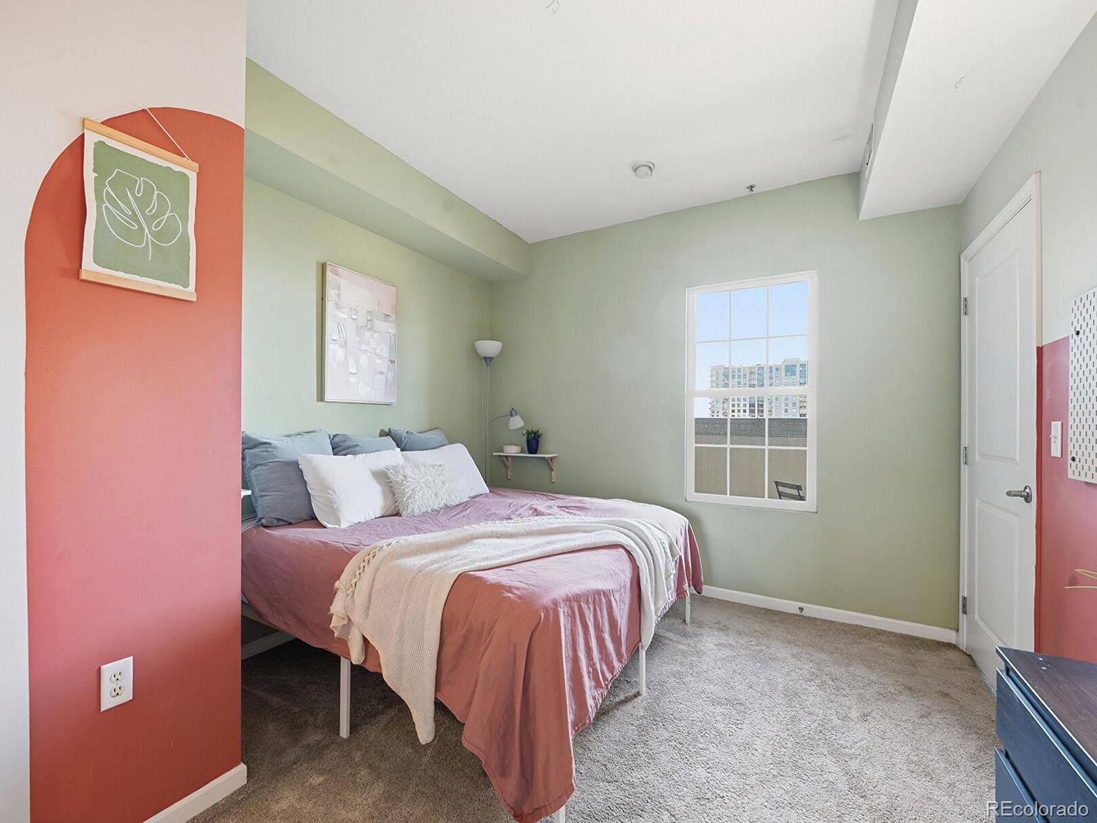 MLS Image #9 for 925 n lincoln street,denver, Colorado