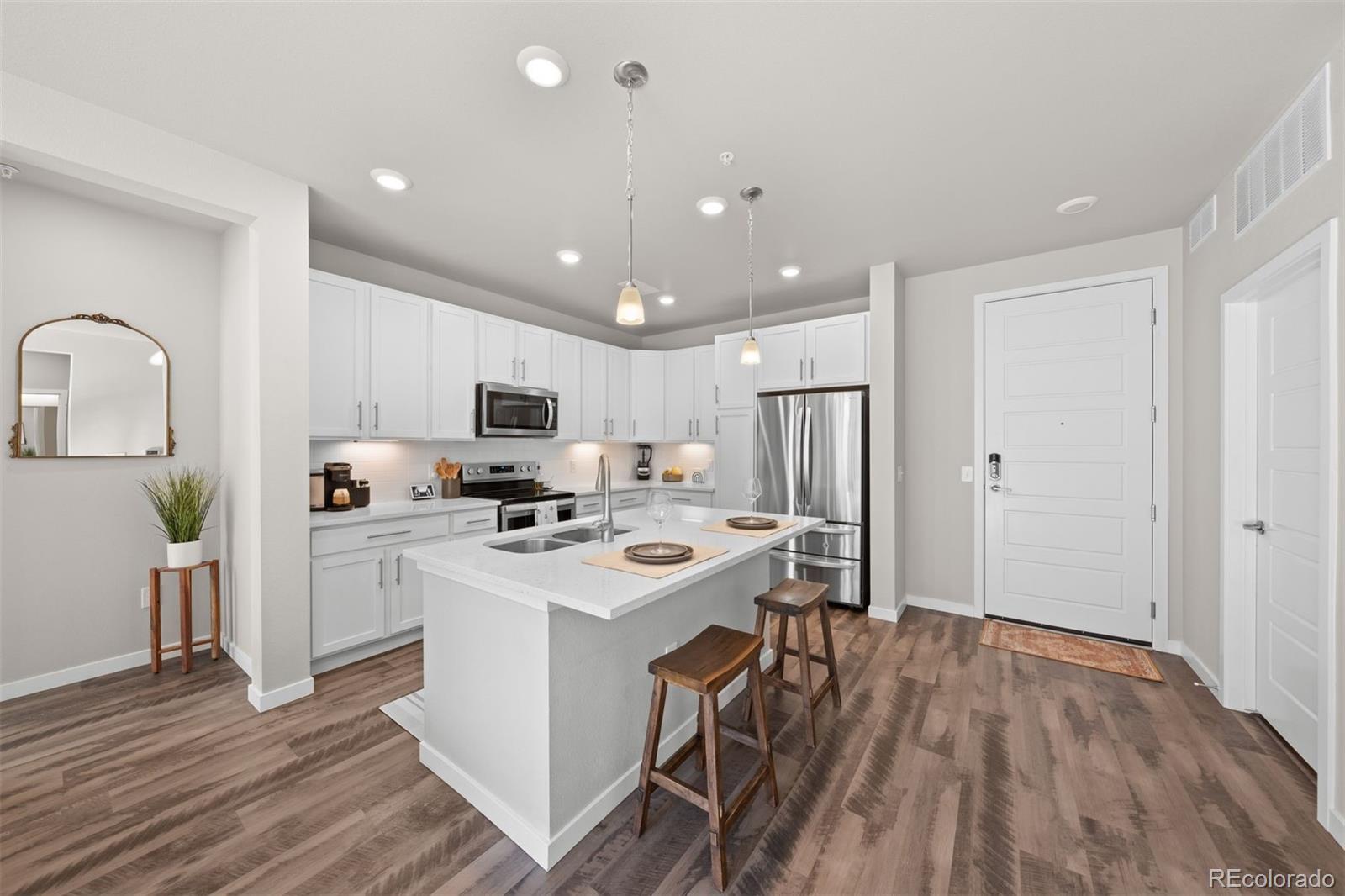 MLS Image #2 for 400 e fremont place 204,littleton, Colorado