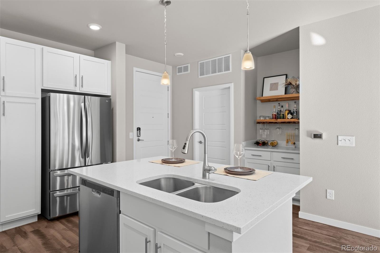 MLS Image #4 for 400 e fremont place 204,littleton, Colorado