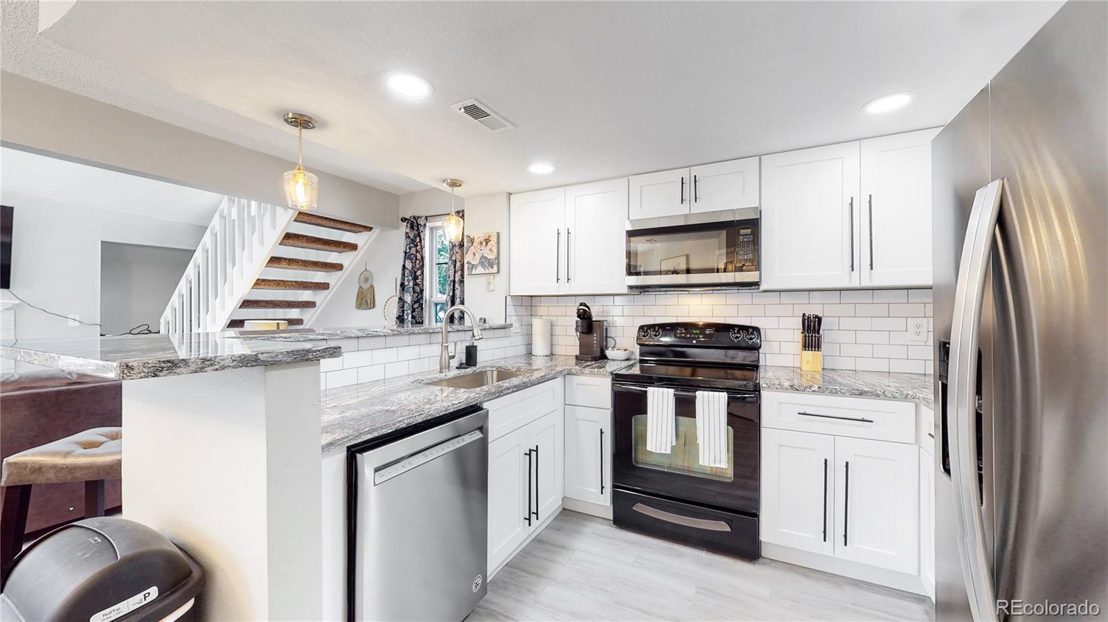 MLS Image #10 for 12434 e tennessee circle b,aurora, Colorado