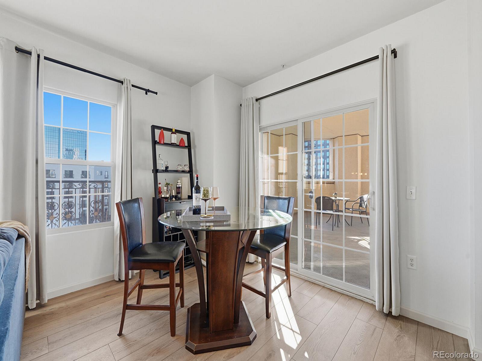 MLS Image #1 for 925 n lincoln street,denver, Colorado