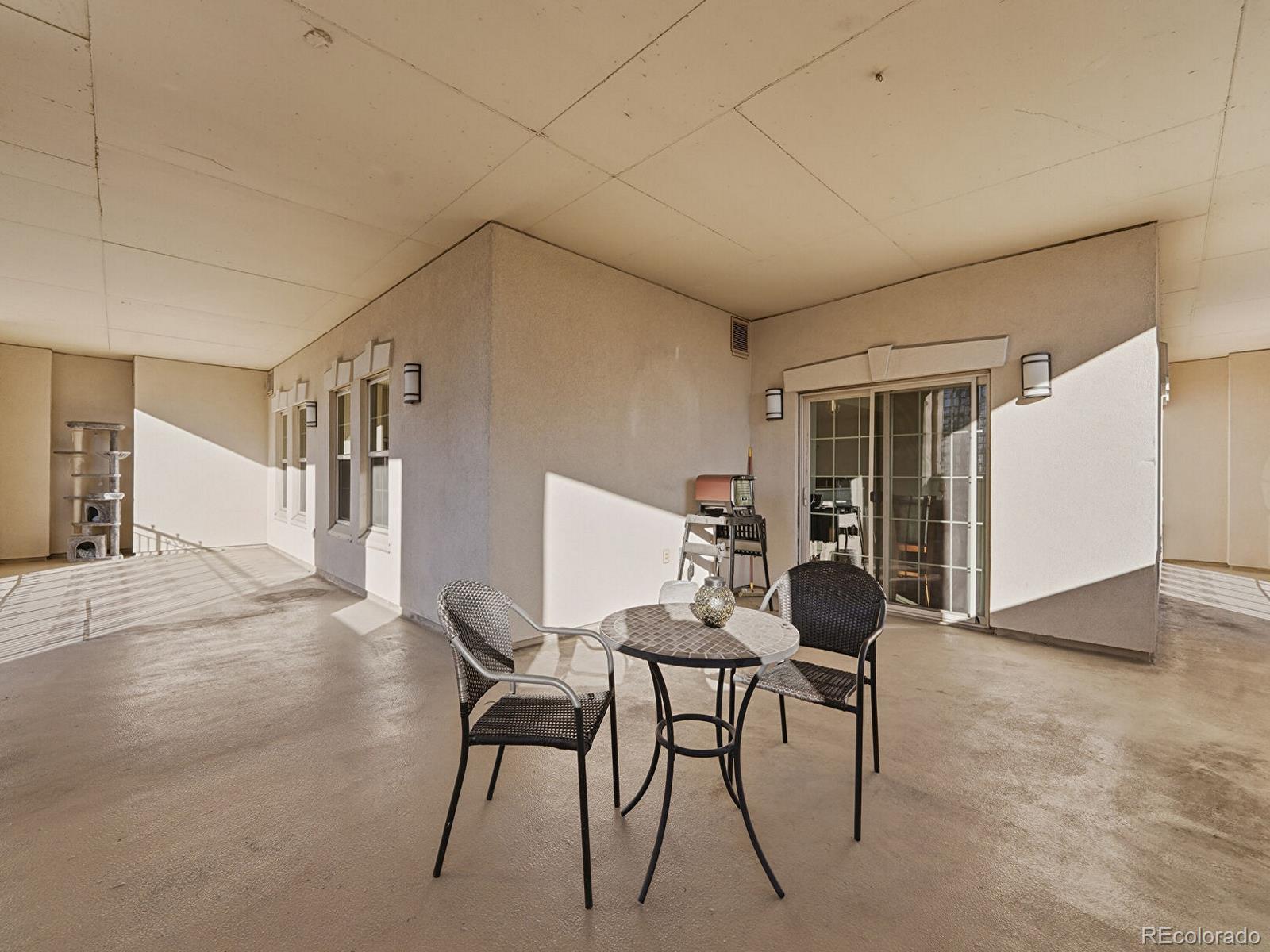 MLS Image #16 for 925 n lincoln street,denver, Colorado
