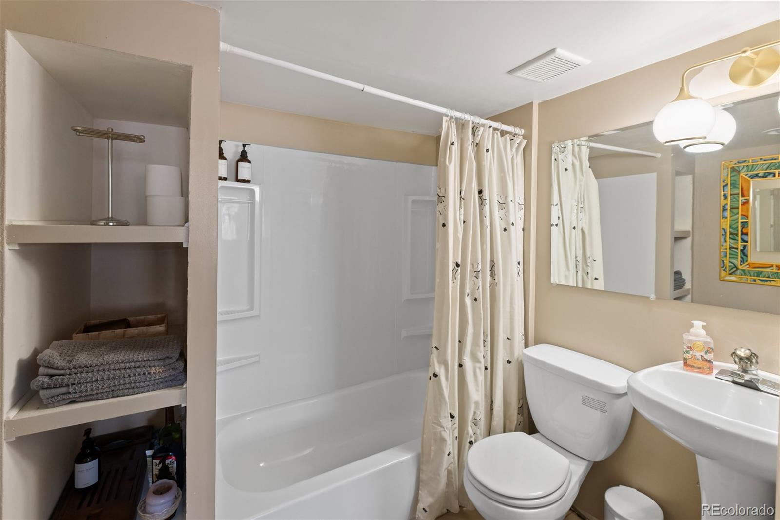 MLS Image #30 for 1047 n meade street,denver, Colorado