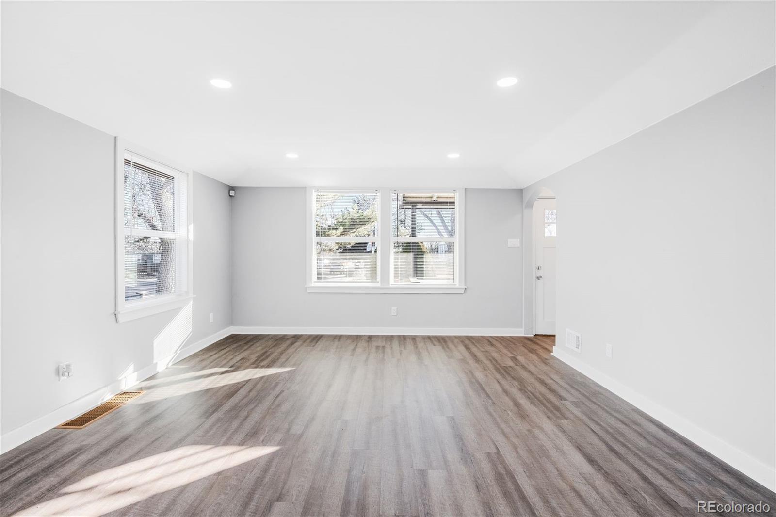 MLS Image #3 for 1187  syracuse street,denver, Colorado