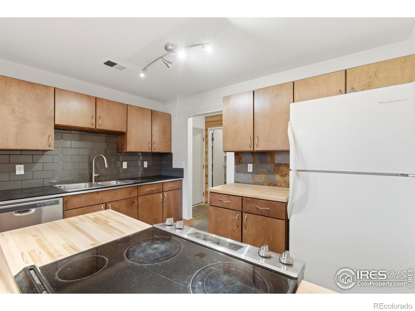 MLS Image #7 for 600  manhattan drive,boulder, Colorado