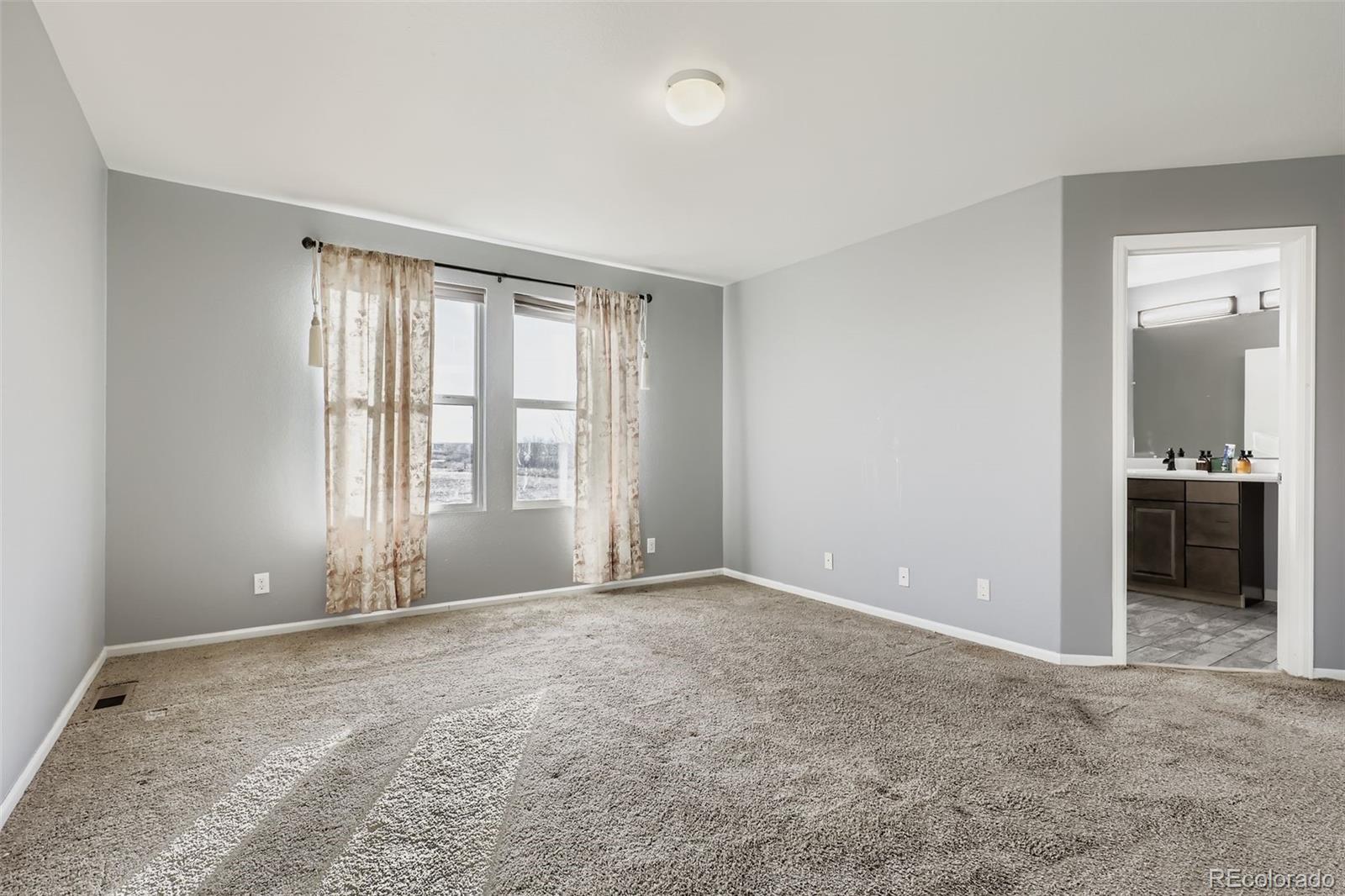 MLS Image #13 for 5528  lewiston court,denver, Colorado