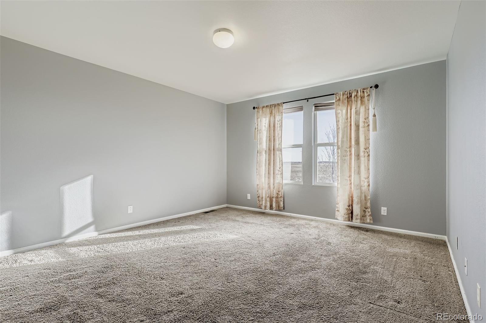 MLS Image #14 for 5528  lewiston court,denver, Colorado