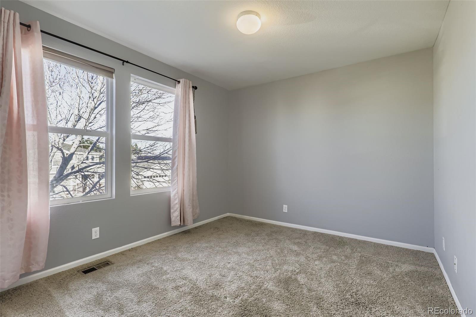 MLS Image #18 for 5528  lewiston court,denver, Colorado