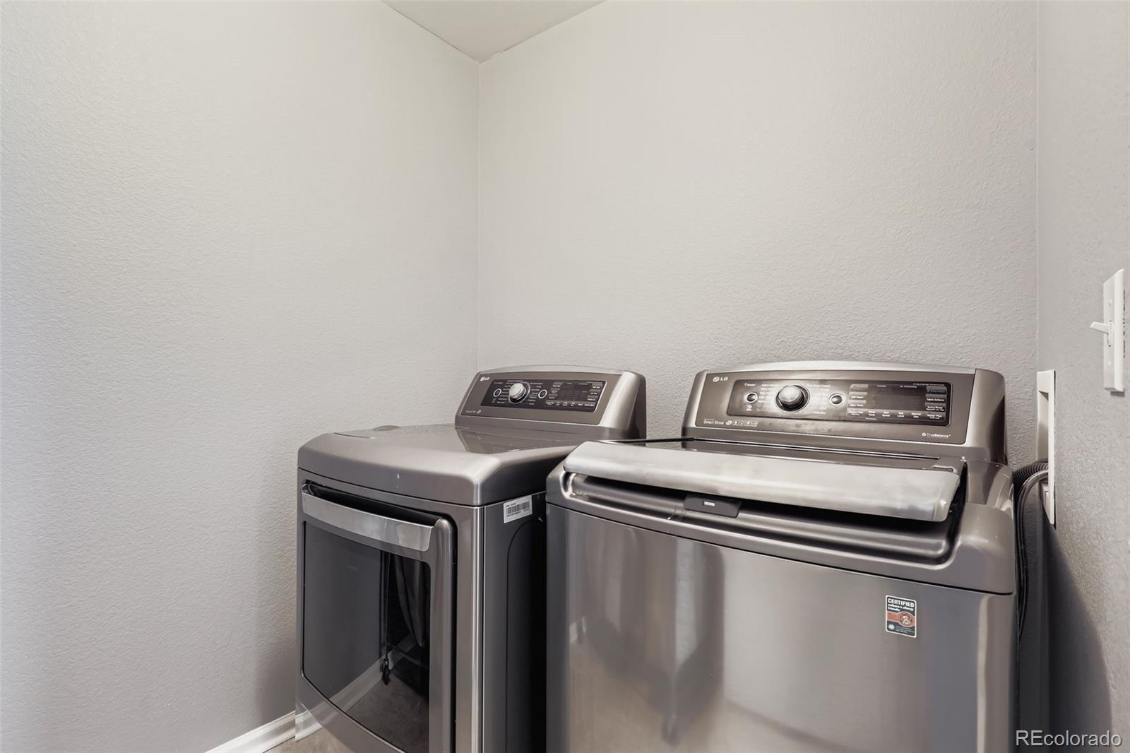MLS Image #22 for 5528  lewiston court,denver, Colorado