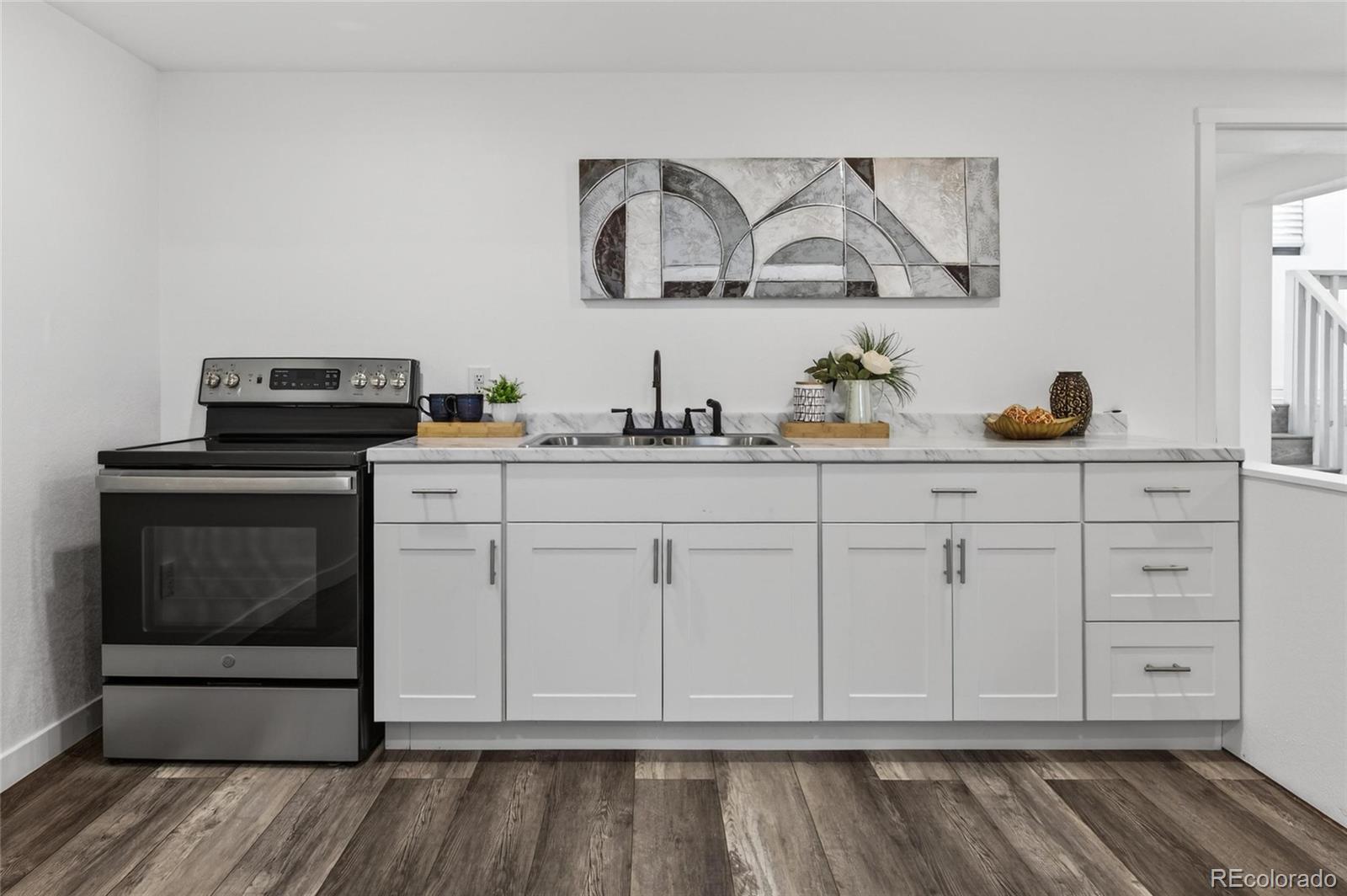 MLS Image #18 for 1543 s university boulevard,denver, Colorado