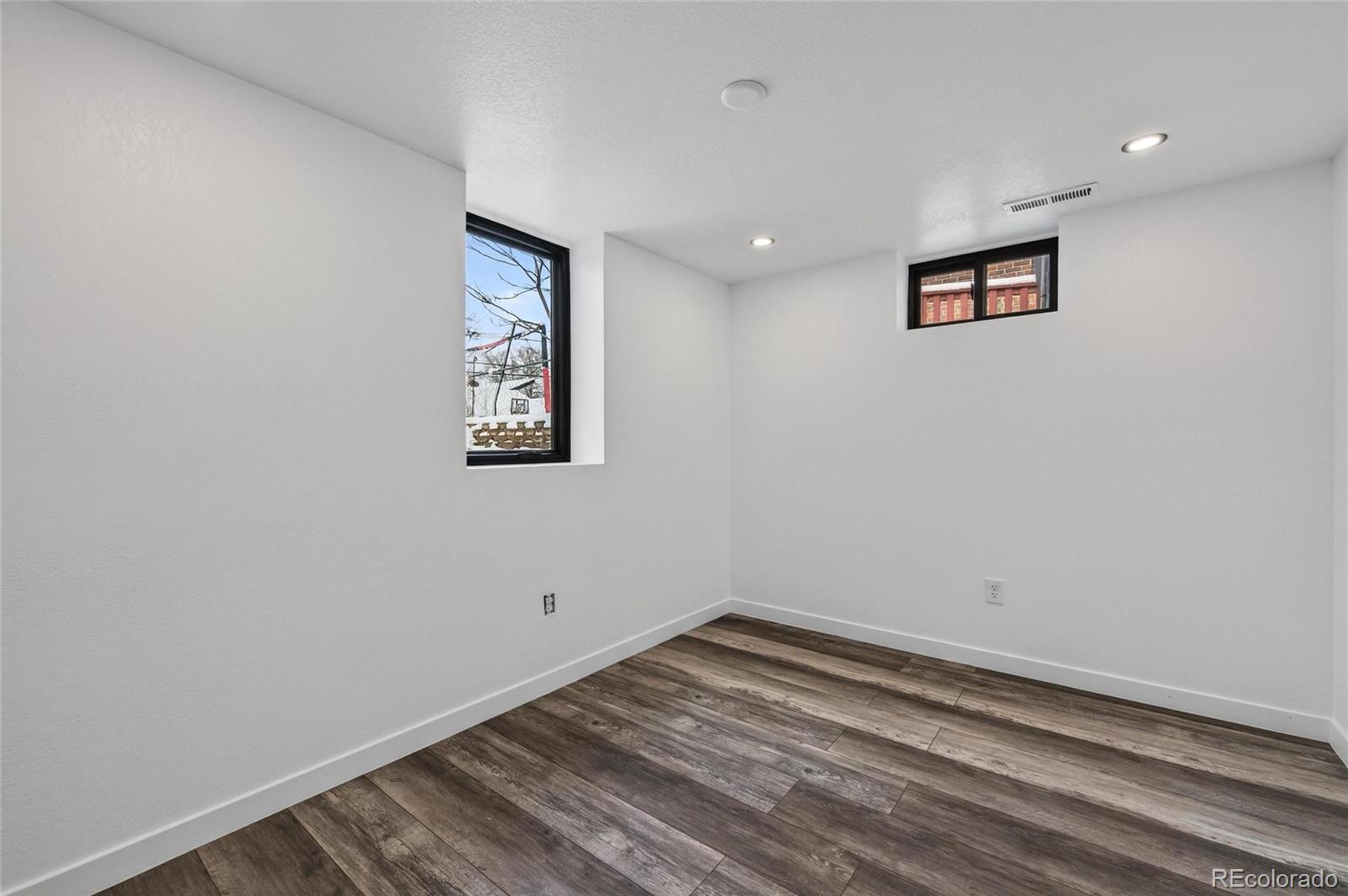 MLS Image #23 for 1543 s university boulevard,denver, Colorado