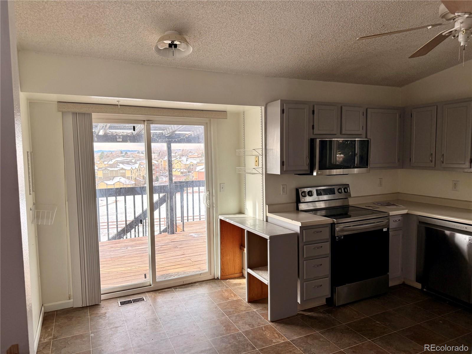 MLS Image #6 for 7565  woody creek drive,colorado springs, Colorado