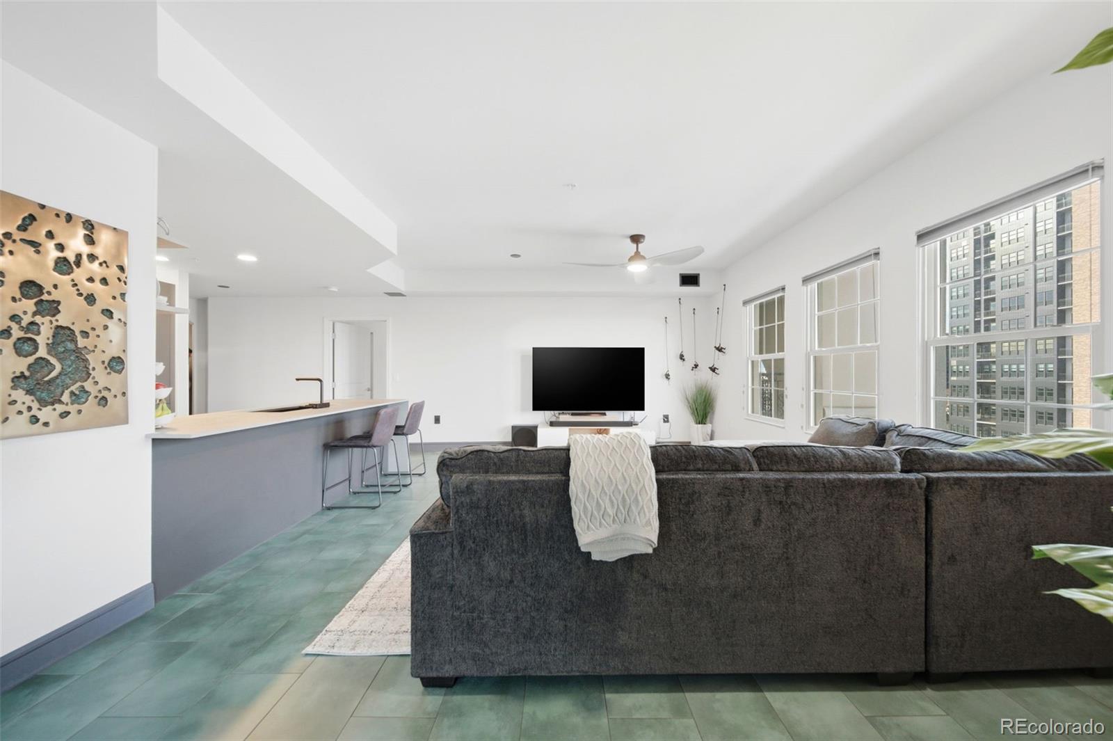 MLS Image #15 for 975 n lincoln street 6g-n,denver, Colorado