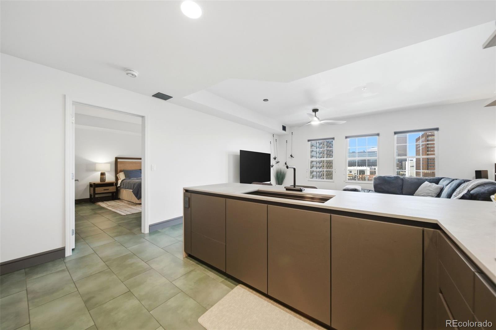 MLS Image #16 for 975 n lincoln street 6g-n,denver, Colorado