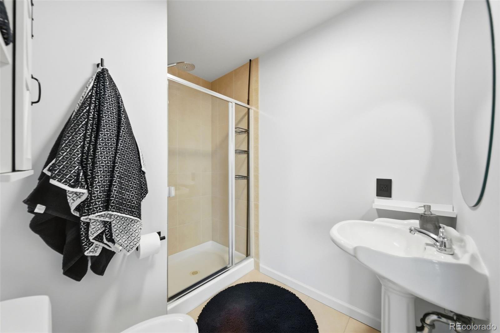 MLS Image #29 for 975 n lincoln street 6g-n,denver, Colorado