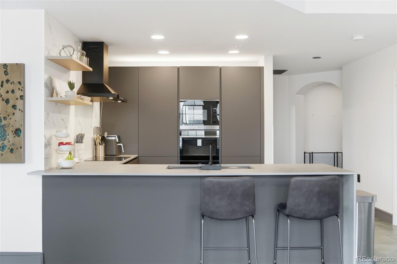 MLS Image #8 for 975 n lincoln street 6g-n,denver, Colorado