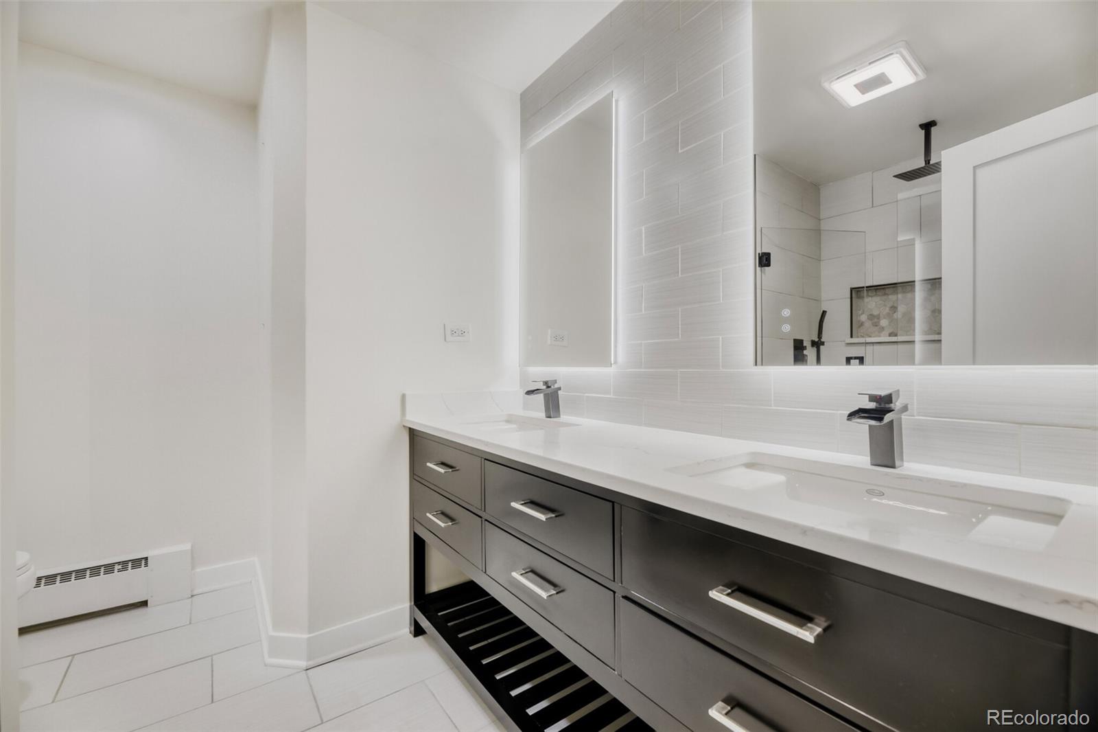 MLS Image #20 for 3843 s elm street,denver, Colorado