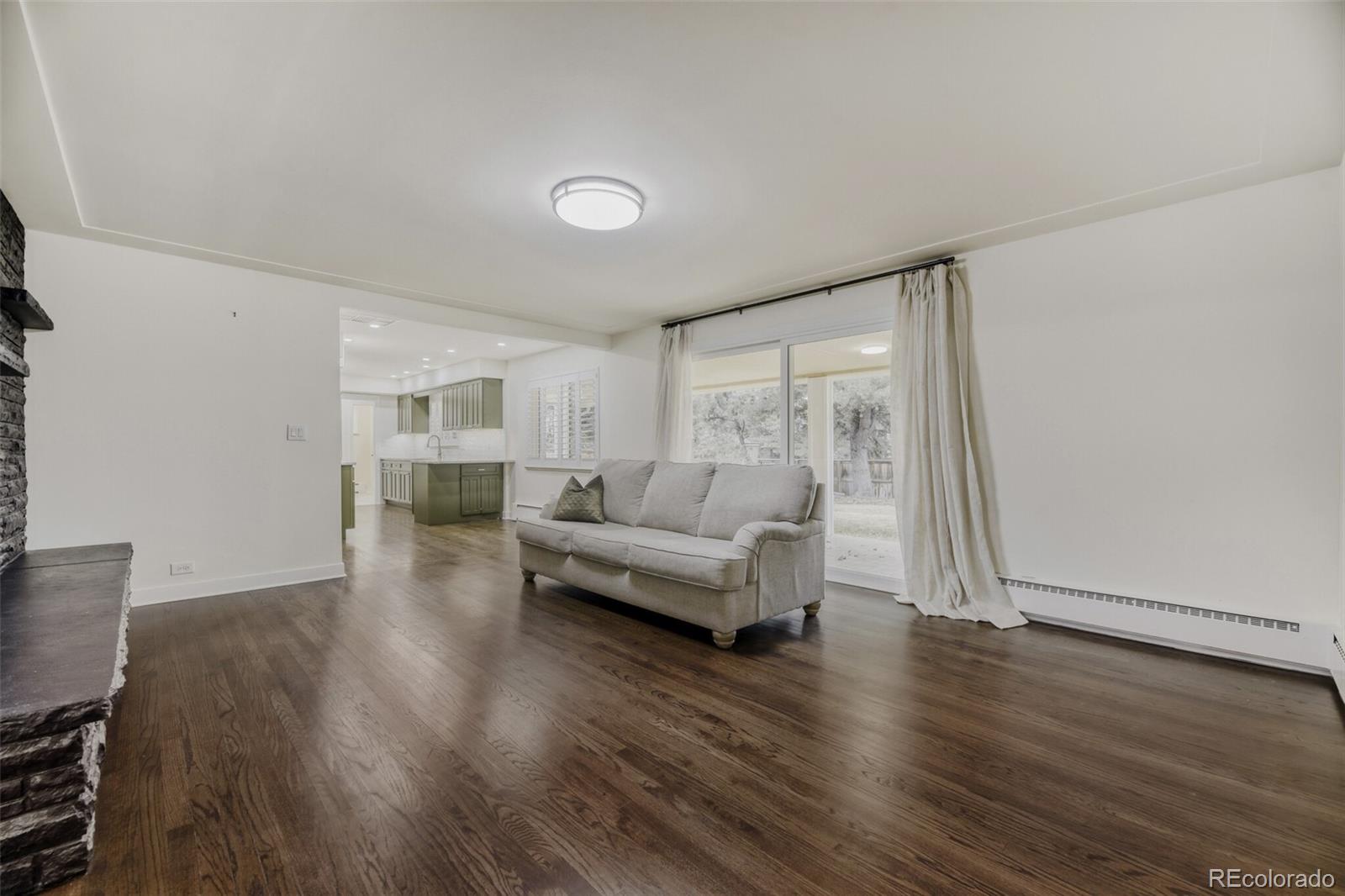 MLS Image #5 for 3843 s elm street,denver, Colorado
