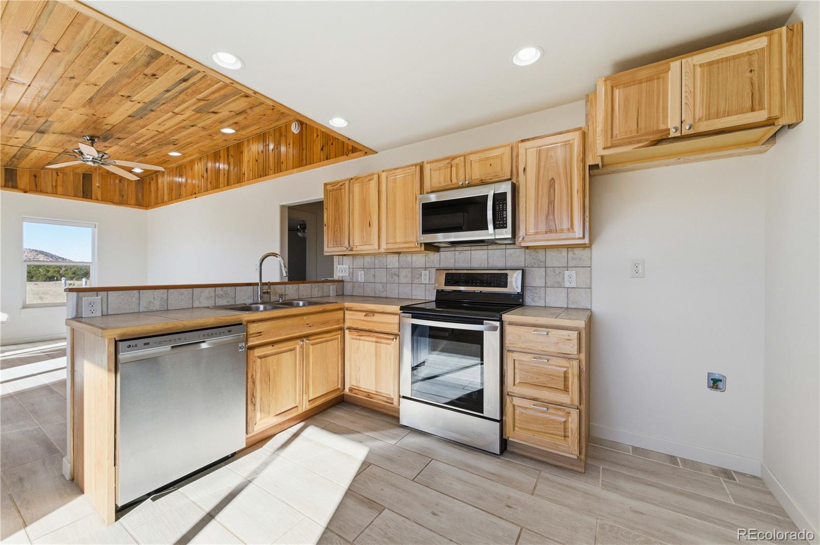 MLS Image #11 for 1863  16th trail,cotopaxi, Colorado