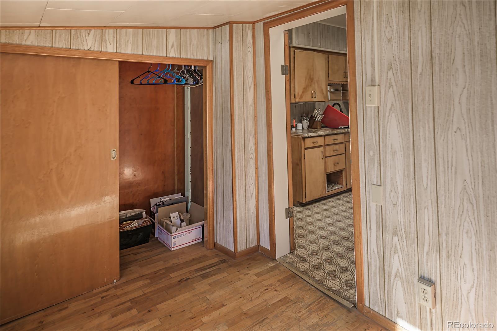 MLS Image #11 for 8631  pinon street,trinidad, Colorado