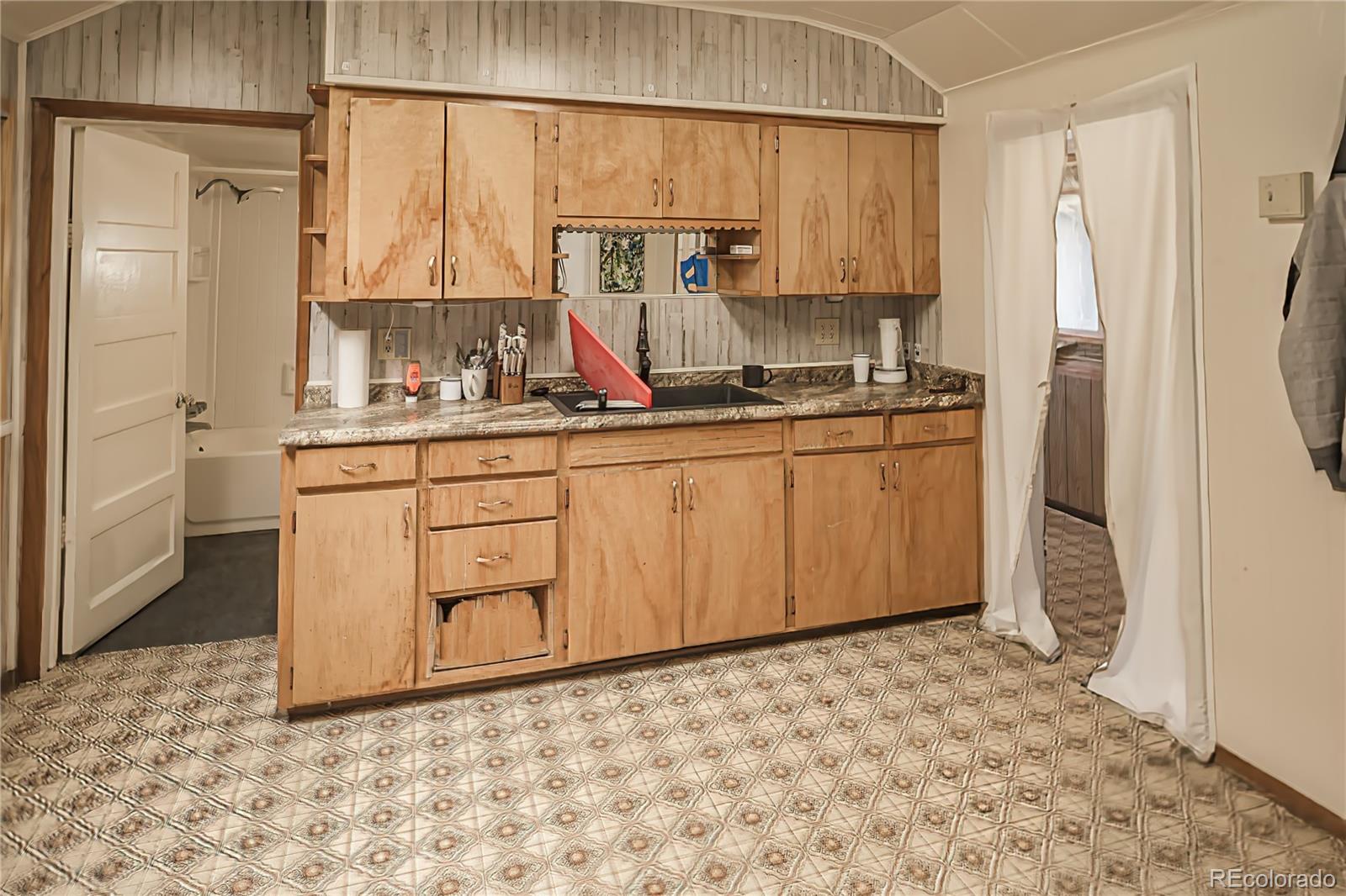 MLS Image #9 for 8631  pinon street,trinidad, Colorado