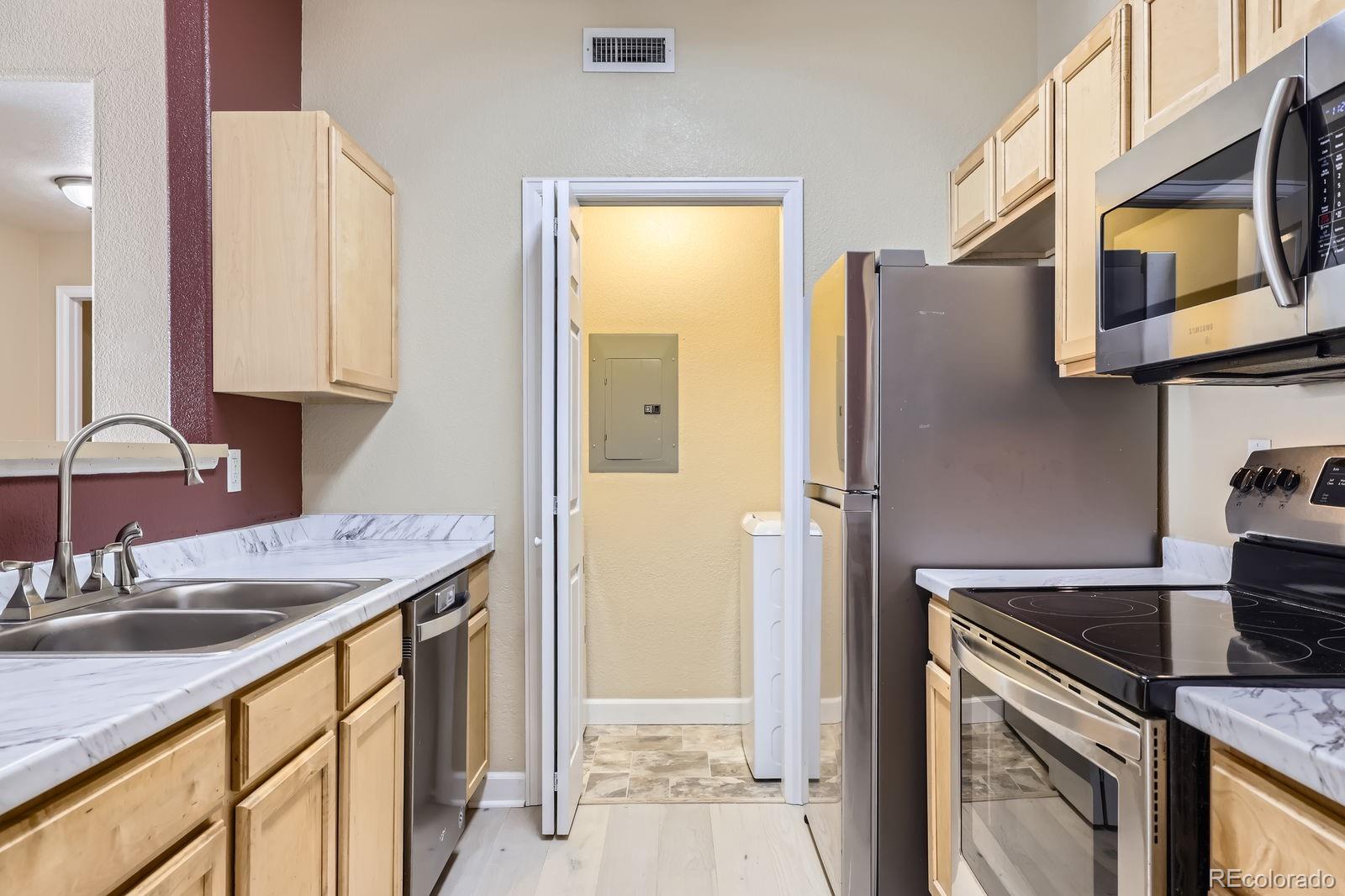 MLS Image #13 for 4451 s ammons street,littleton, Colorado