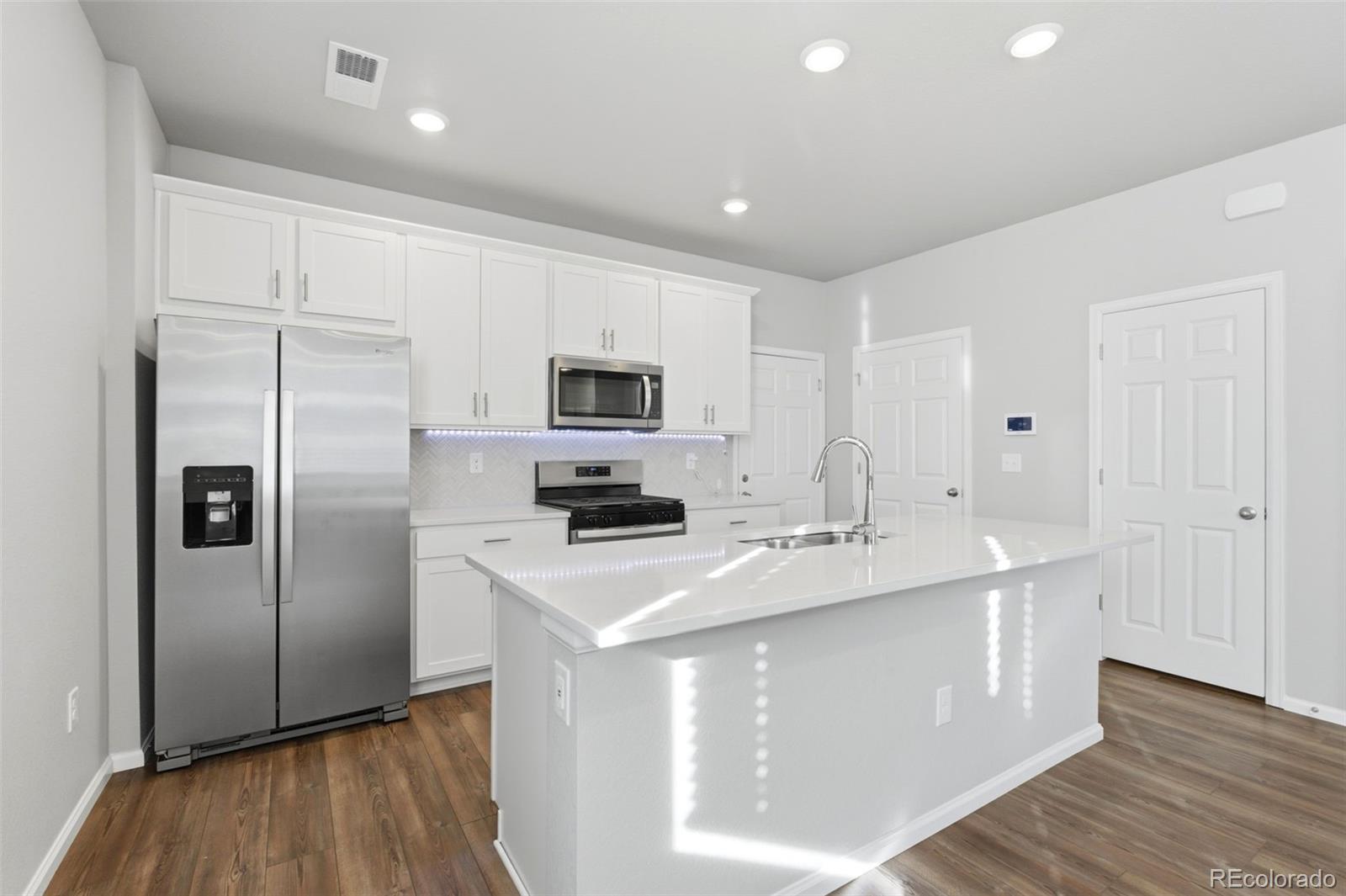 MLS Image #4 for 5099 s robb street,littleton, Colorado