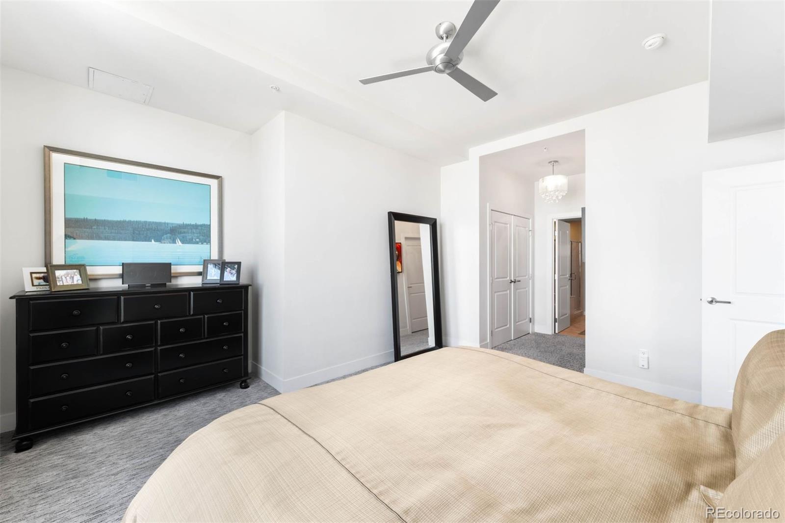 MLS Image #27 for 2001  lincoln street 1723,denver, Colorado