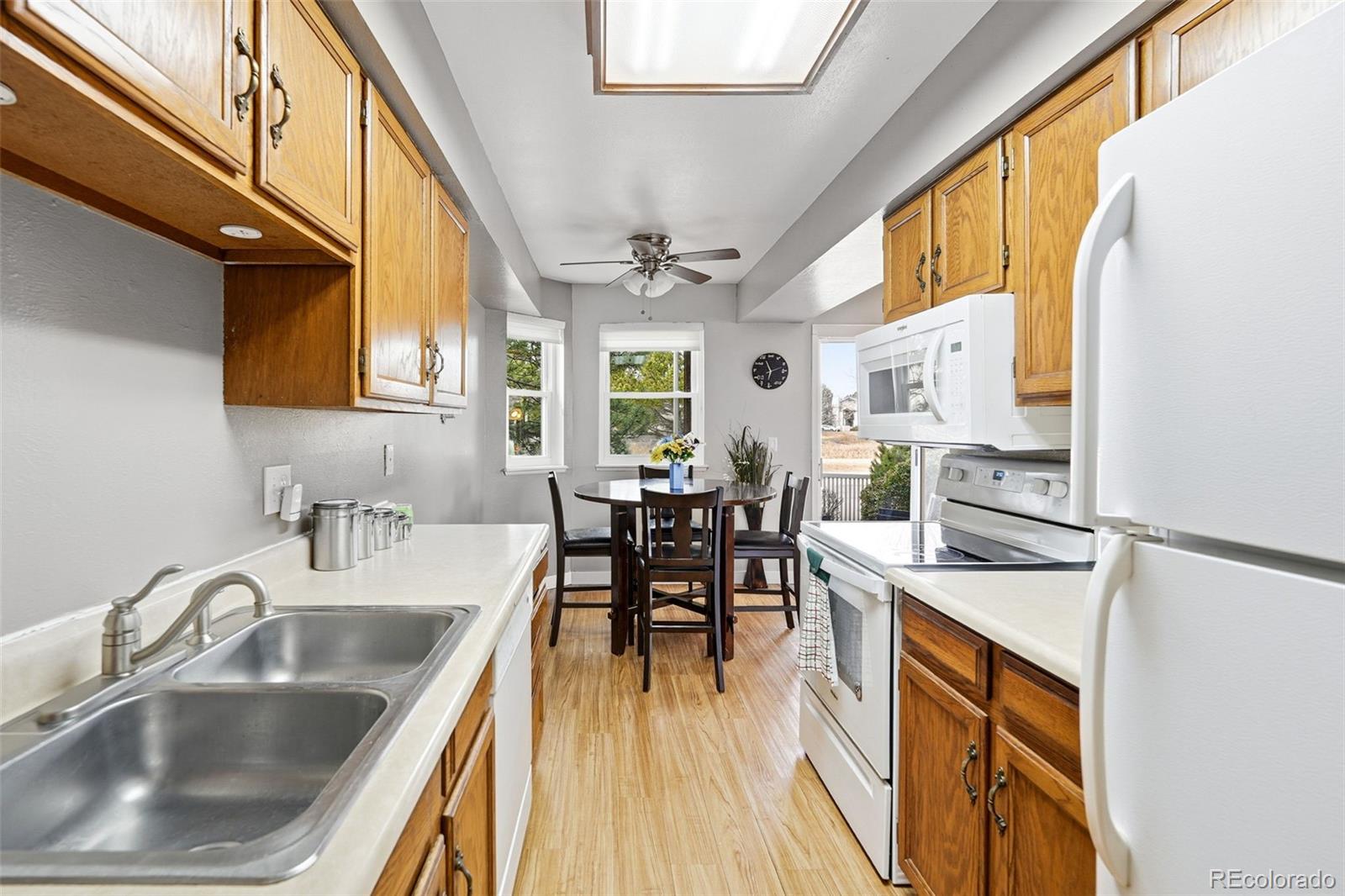 MLS Image #10 for 17600 e loyola drive,aurora, Colorado
