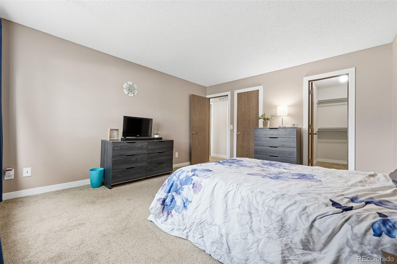 MLS Image #15 for 17600 e loyola drive,aurora, Colorado