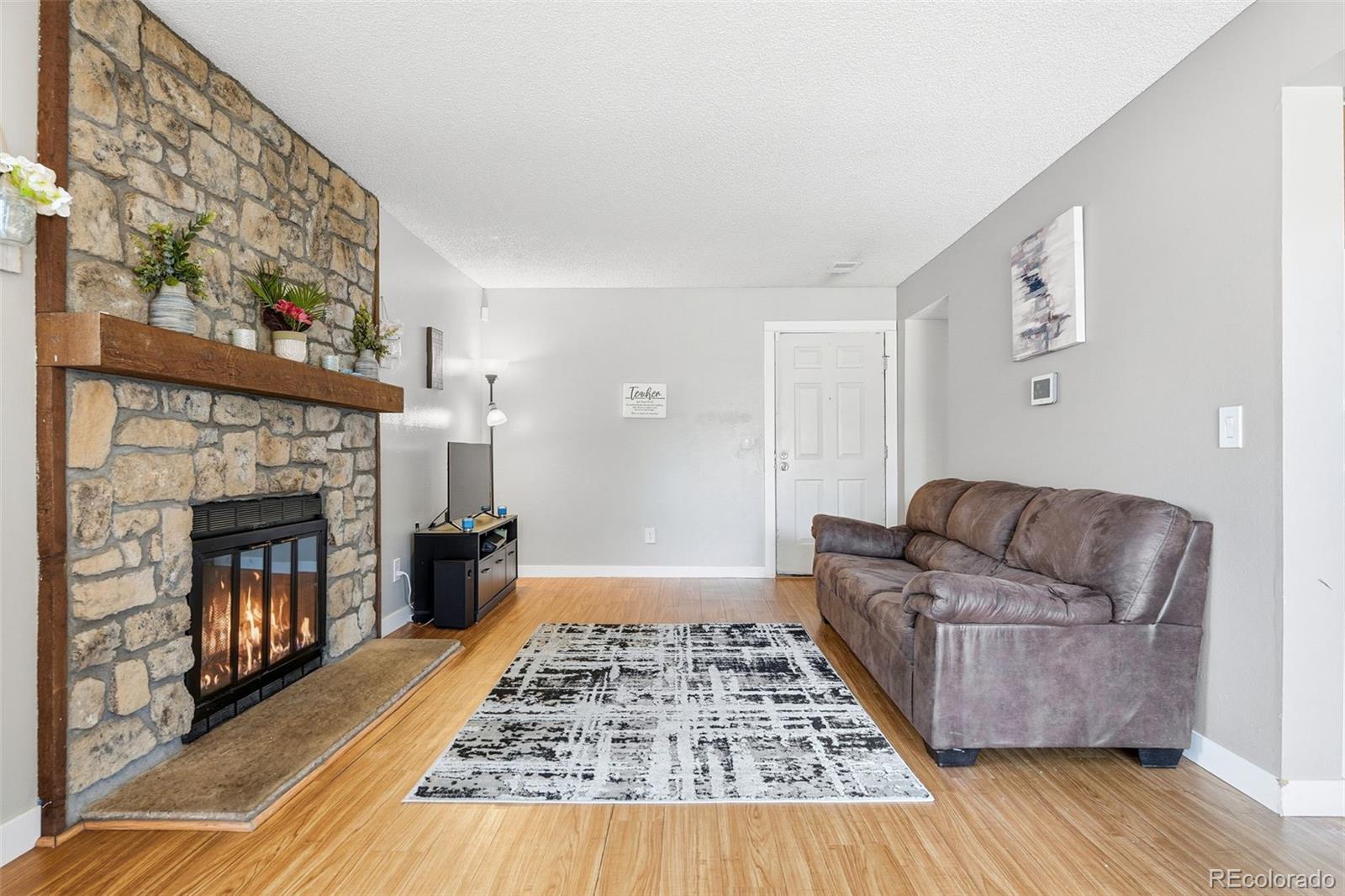 MLS Image #5 for 17600 e loyola drive,aurora, Colorado