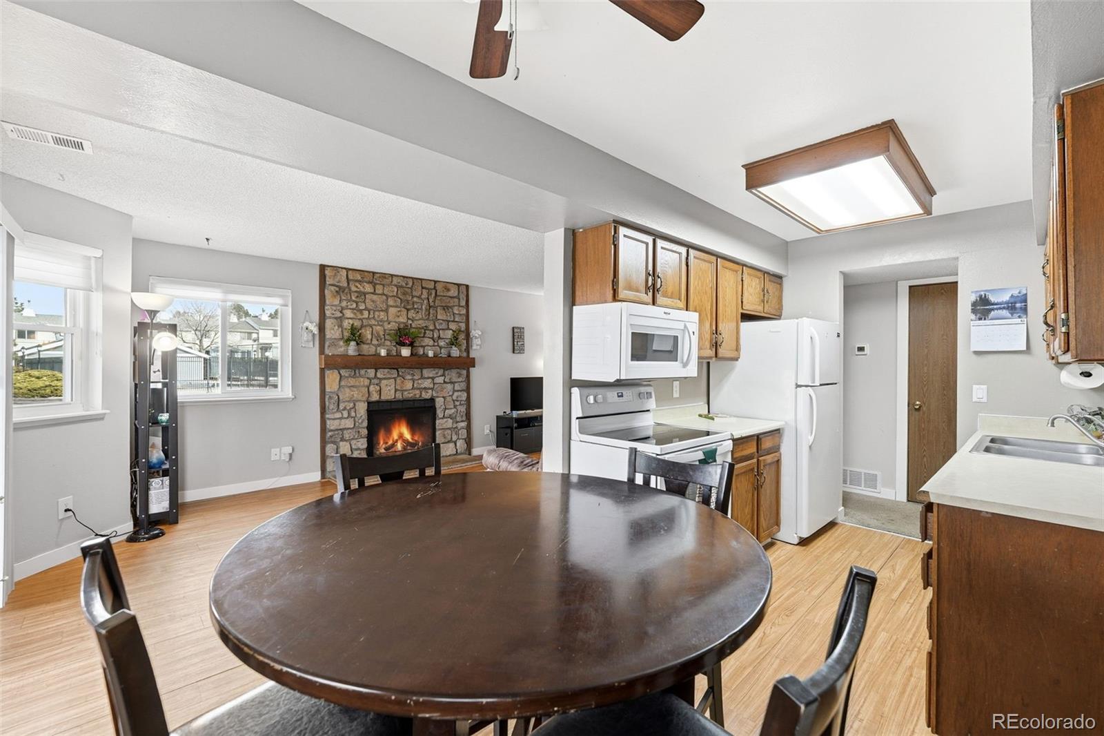 MLS Image #8 for 17600 e loyola drive,aurora, Colorado